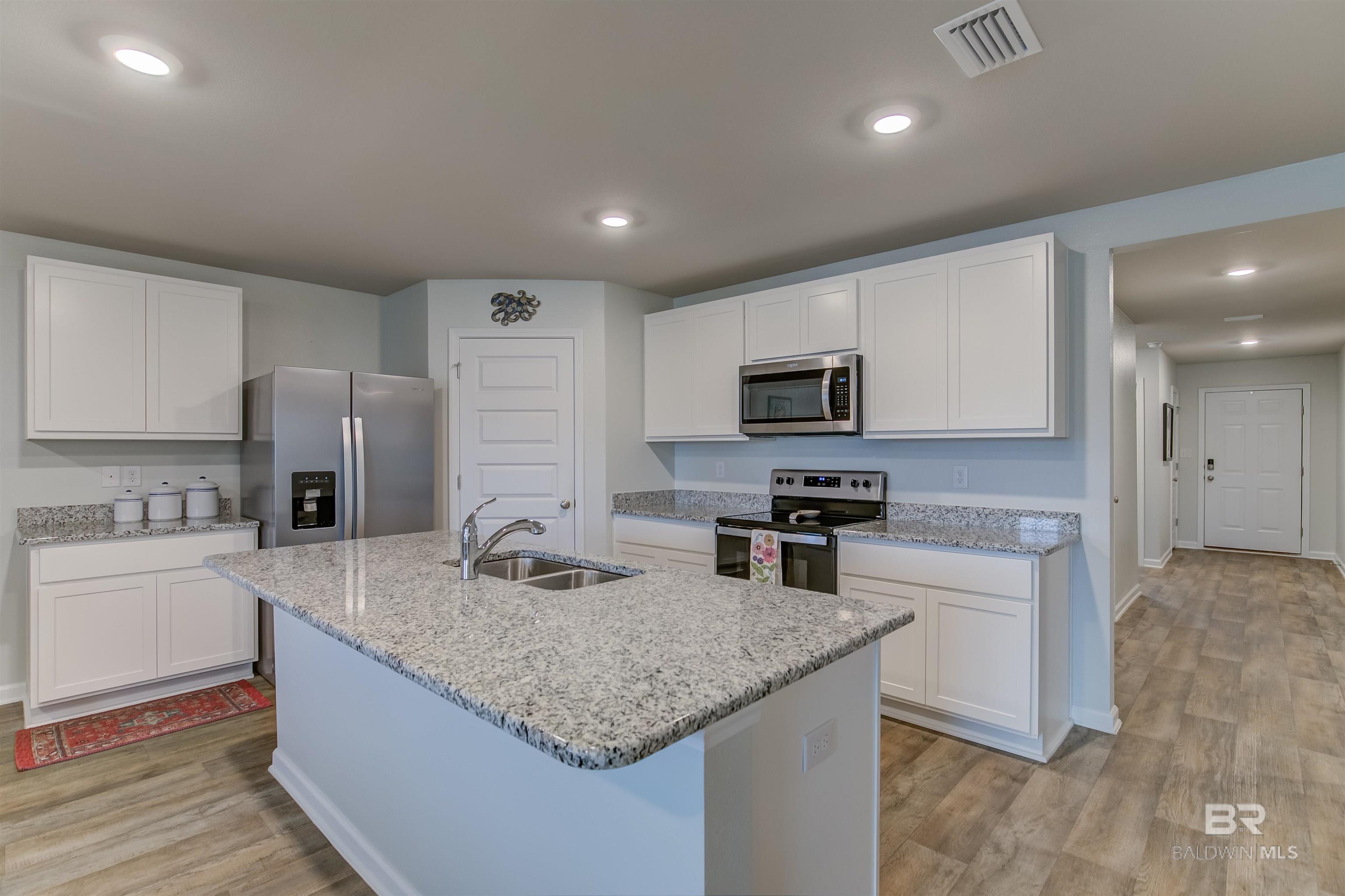 https://zimg.paragon.ice.com/ParagonImages/Property/PG/BCAR/397324/16/0/0/04d67a19dbcdfc1f70fec23c21390990/7/61c1c8d41292b673c649790d1284ec88/397324-1ace24b7-f317-40b8-a605-e959337cd9cc.JPG