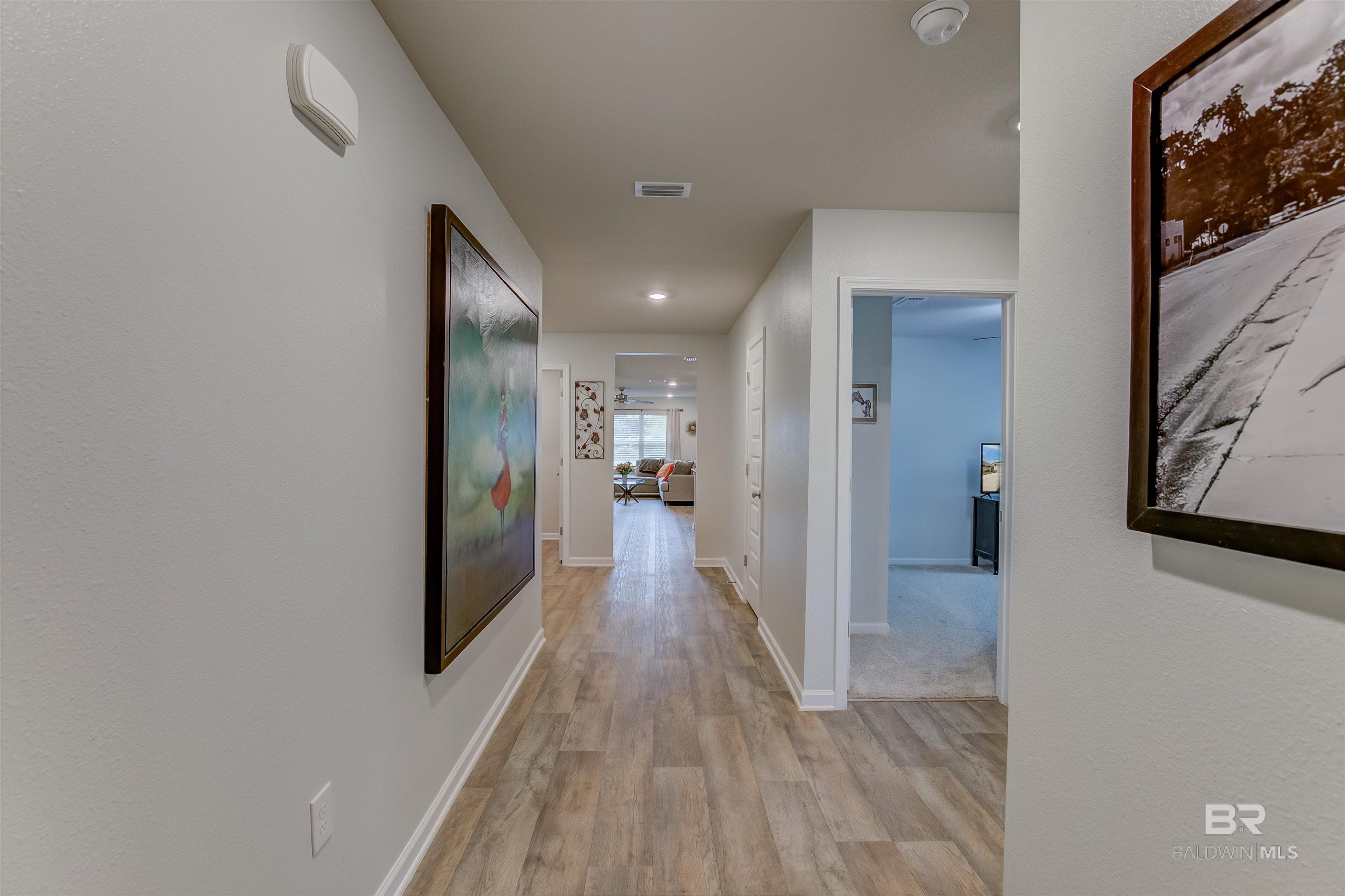 https://zimg.paragon.ice.com/ParagonImages/Property/PG/BCAR/397324/9/0/0/68cad153ccebb7fe105cde140a5d74c7/7/61c1c8d41292b673c649790d1284ec88/397324-10364e99-0777-4526-9083-802b91cc26c6.JPG