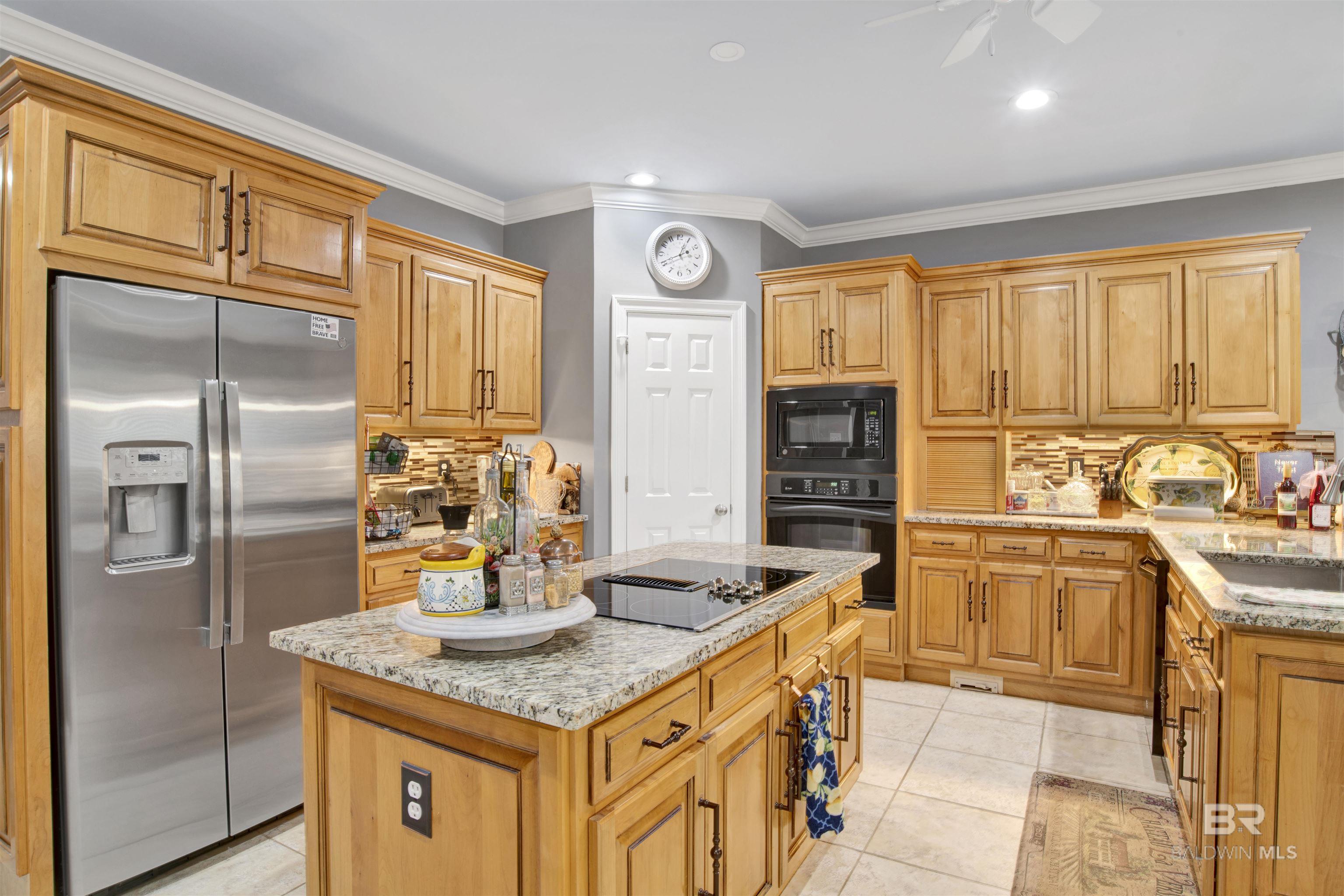 https://zimg.paragon.ice.com/ParagonImages/Property/PG/BCAR/397325/14/0/0/bf4892eacda258dcd2fda6edcdf0a21d/7/4d926920c5a5329a603cd5888b6a0a3d/397325-6D053CE4-1E48-4E29-9074-F121DB30EDCB.JPG