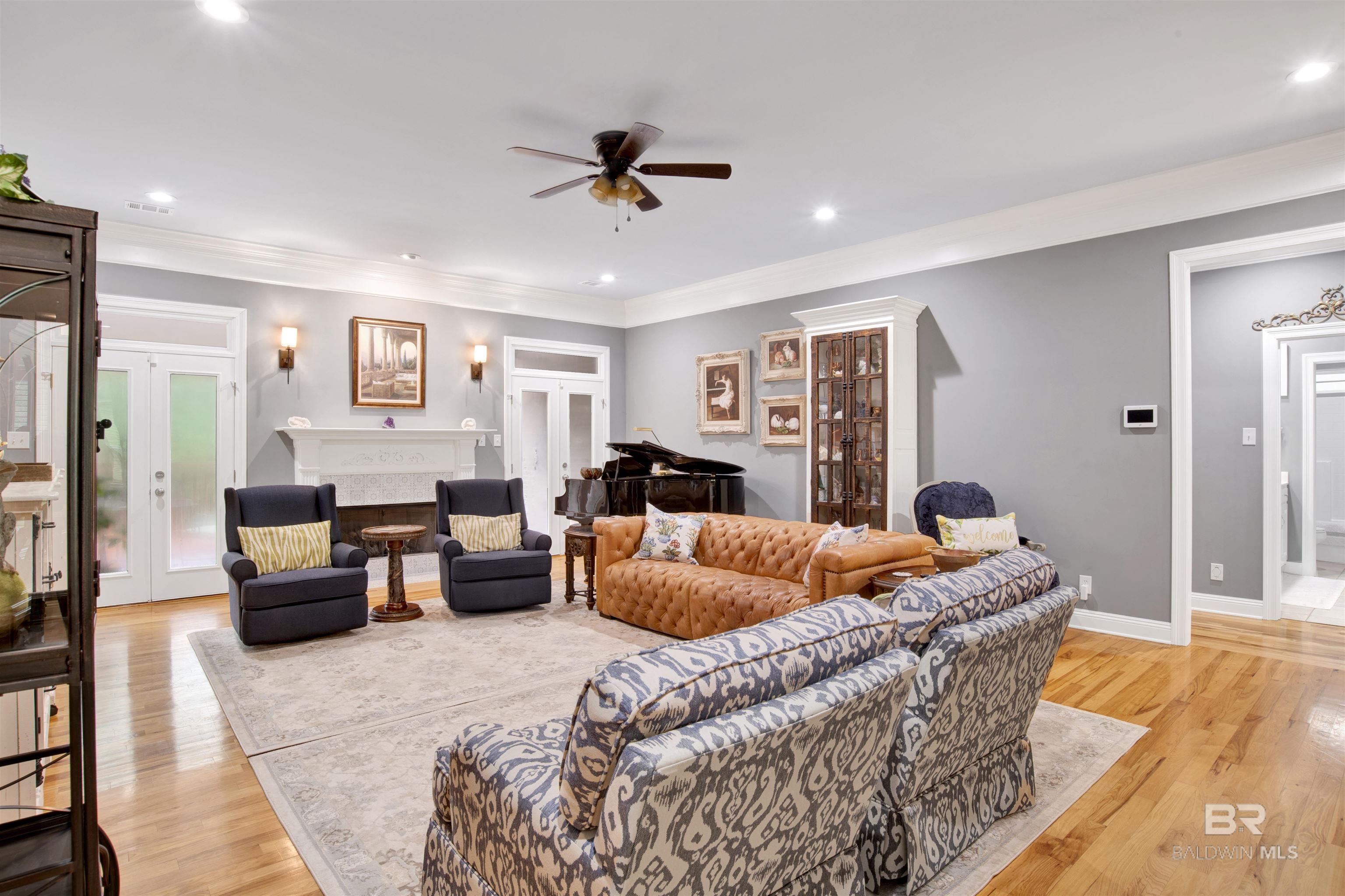 https://zimg.paragon.ice.com/ParagonImages/Property/PG/BCAR/397325/9/0/0/9061d3cb2b5091d78e9da5be025ab92e/7/4d926920c5a5329a603cd5888b6a0a3d/397325-AD8D5C2C-0CD9-4E5C-8D50-61EEE0CEB72D.JPG