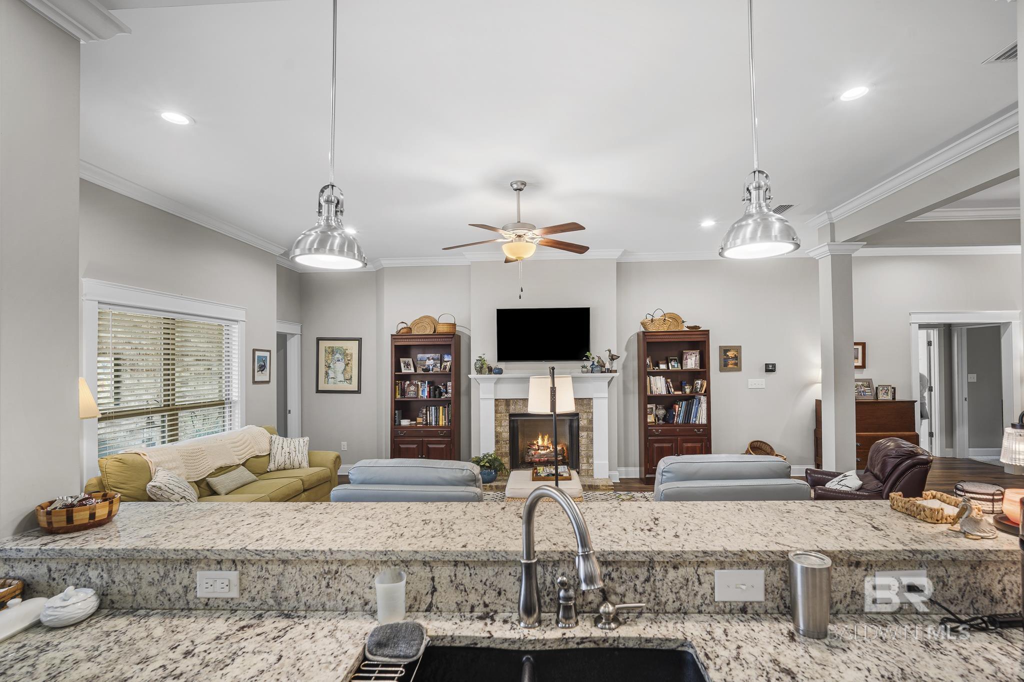 https://zimg.paragon.ice.com/ParagonImages/Property/PG/BCAR/397327/11/0/0/dbce0dd9ea2855549cc7959a4d20d96e/7/37524bd121905f383fc4cc6dc94064b8/397327-18130897-6a53-4cf8-a95f-b0ee2be16b2f.JPG