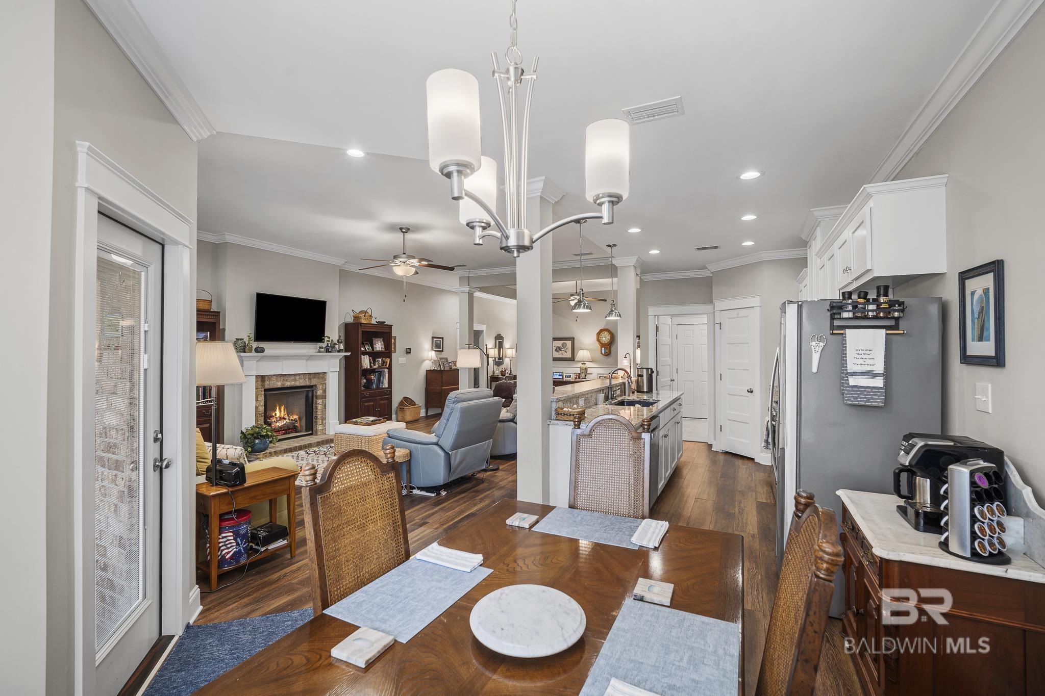 https://zimg.paragon.ice.com/ParagonImages/Property/PG/BCAR/397327/15/0/0/7bdd35ae8f10f7463857f903341868e4/7/37524bd121905f383fc4cc6dc94064b8/397327-51fb8a1b-5fb9-463d-b190-8610618b5c3b.JPG