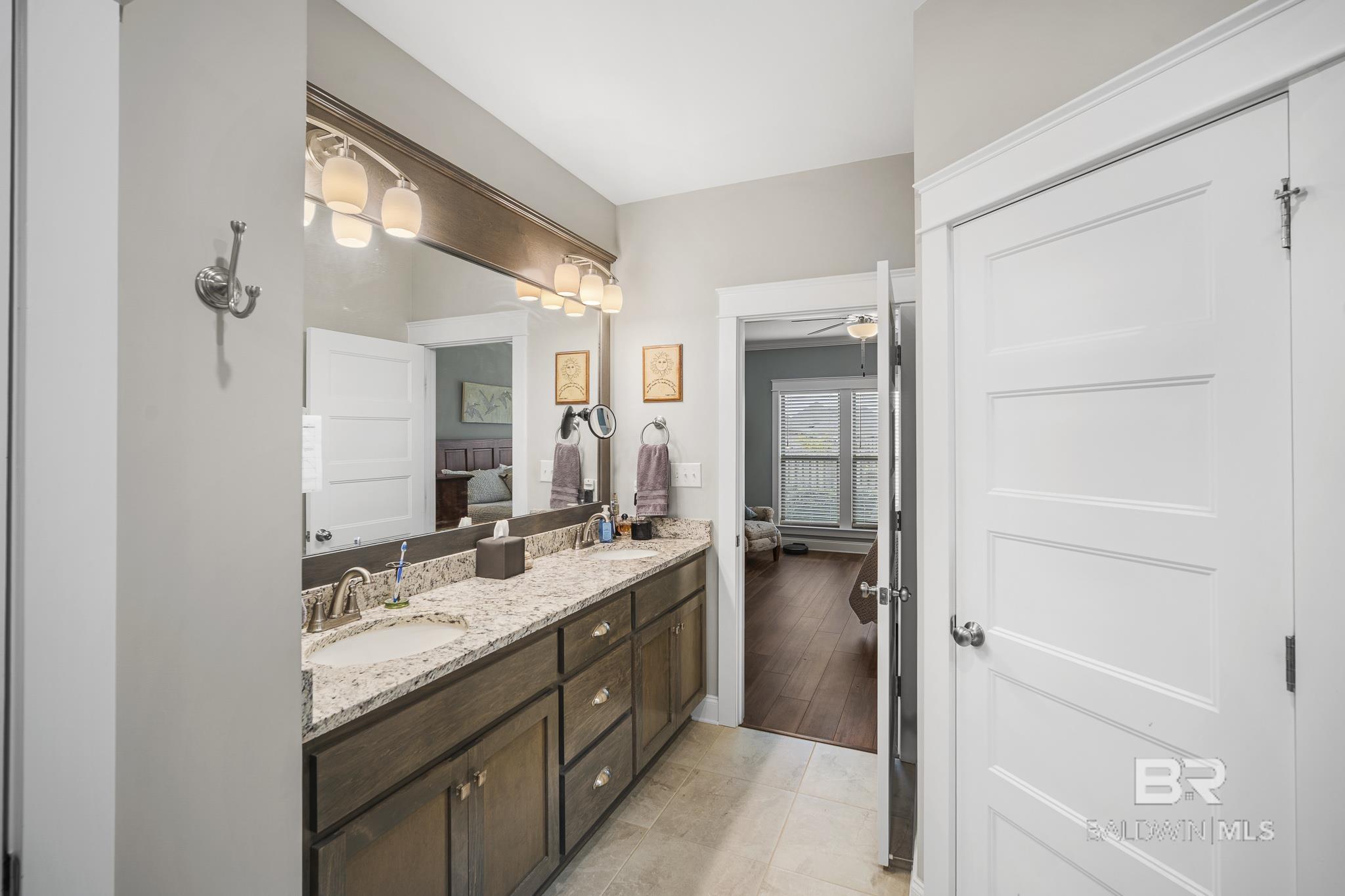 https://zimg.paragon.ice.com/ParagonImages/Property/PG/BCAR/397327/19/0/0/ca1eb59a46e837715f9f9a9135beec7c/7/37524bd121905f383fc4cc6dc94064b8/397327-c1c6d172-0cc0-4a9b-9299-5fe830c6ece5.JPG