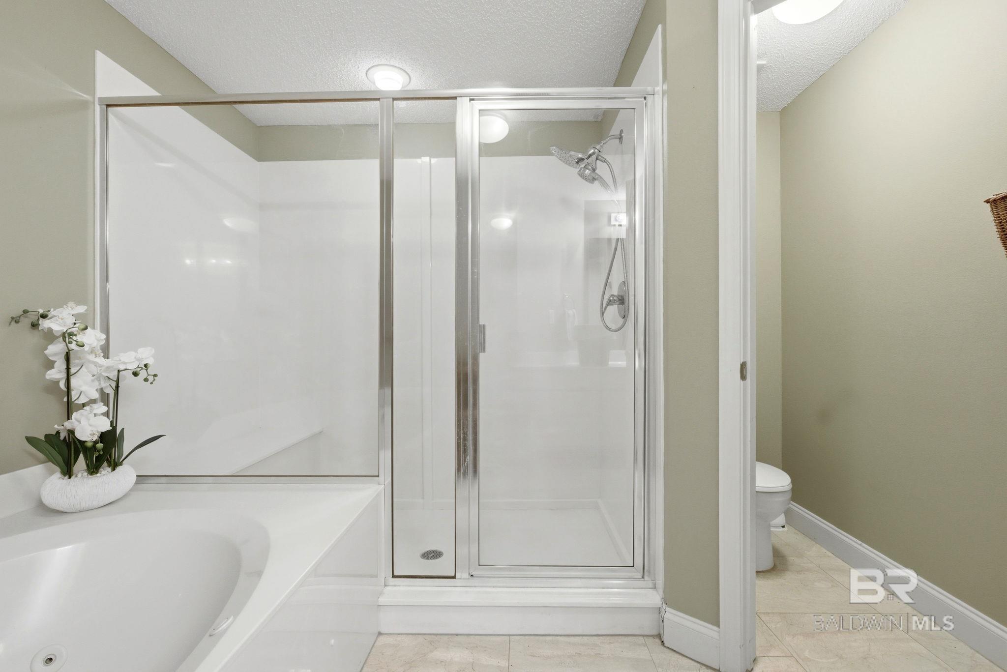 https://zimg.paragon.ice.com/ParagonImages/Property/PG/BCAR/397328/24/0/0/2f8835a09ab4dae2b92655c6ae12a7a9/7/8982c3d4400d09c5a6e6d790204a84e5/397328-3c2d0711-3ecc-4804-a9b0-bff3d852ab27.JPG