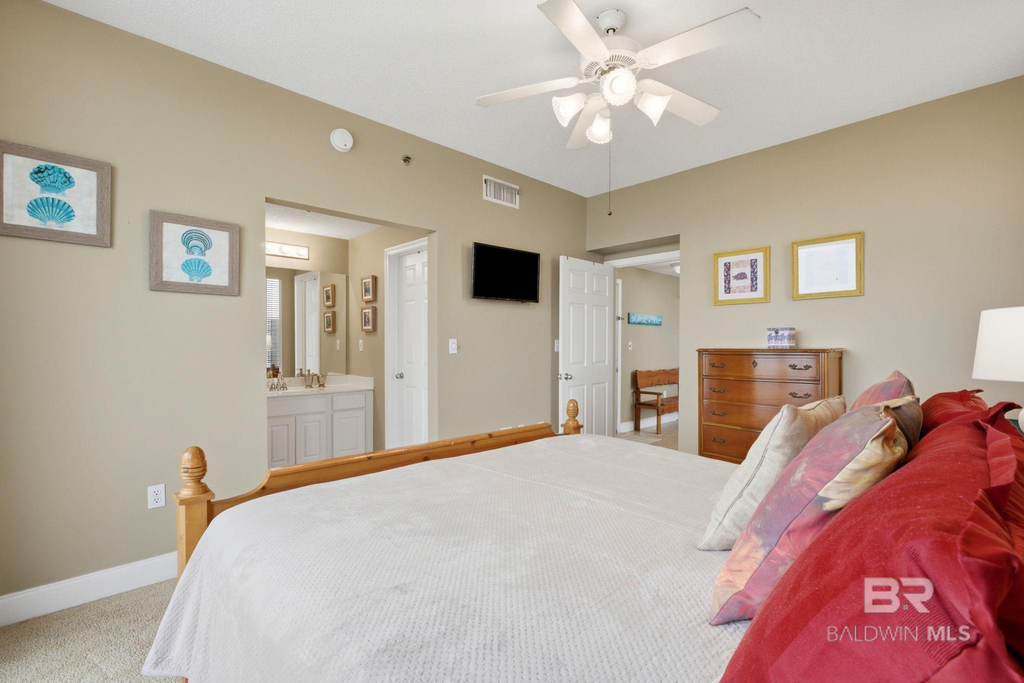 https://zimg.paragon.ice.com/ParagonImages/Property/PG/BCAR/397328/32/0/0/3d7fa5f7c9266d550b67b2877f1b729f/7/8982c3d4400d09c5a6e6d790204a84e5/397328-a71251ae-ad56-4ec0-a64a-4743e3688276.JPG