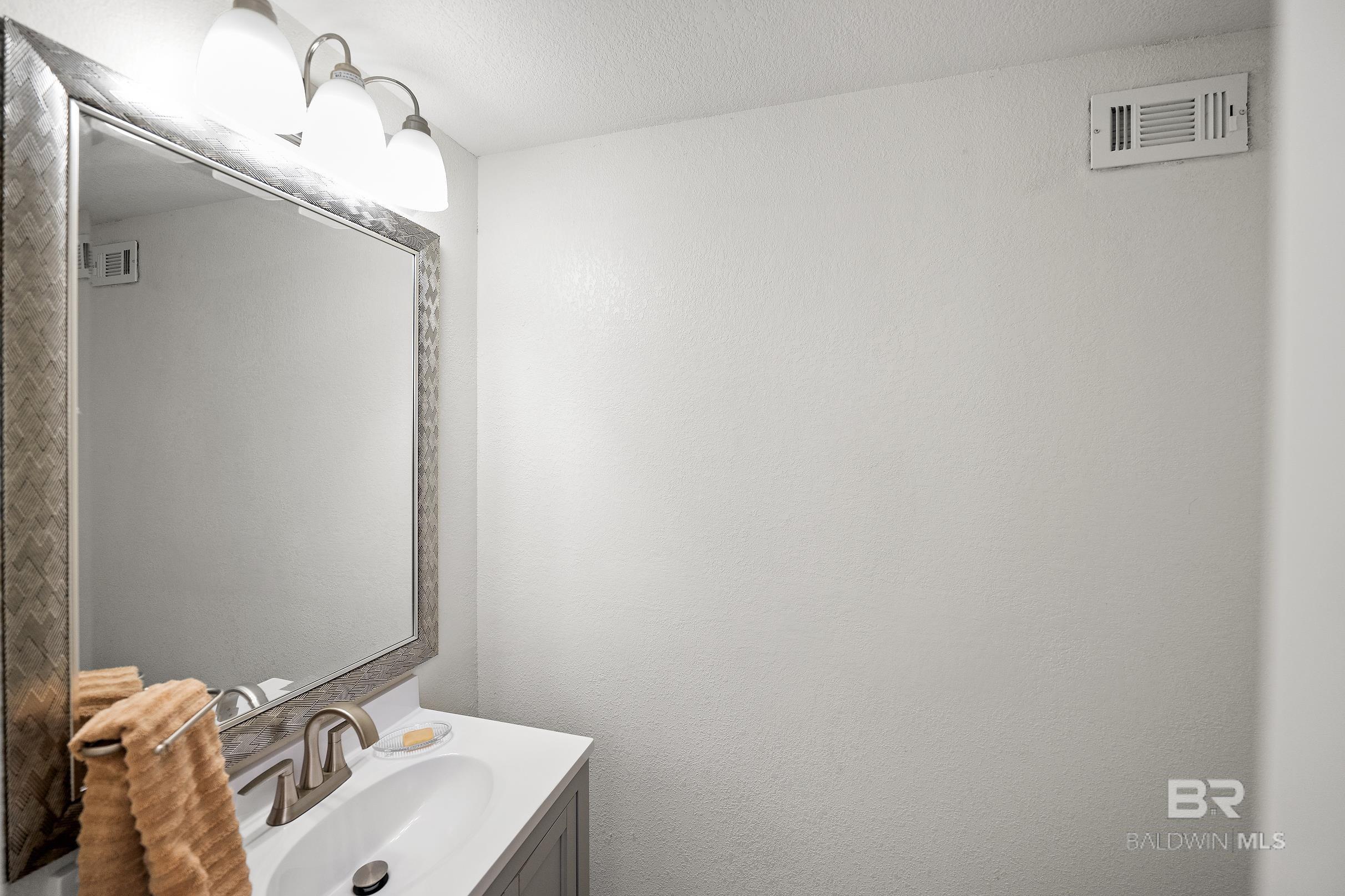 397347 | Photo 23