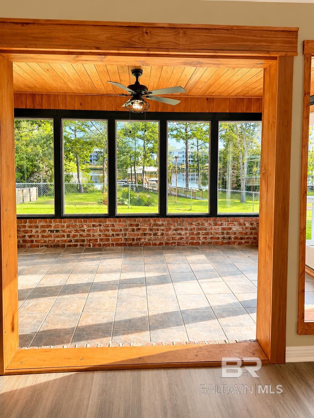 https://zimg.paragon.ice.com/ParagonImages/Property/PG/BCAR/397351/13/0/0/6b1a2cbfdb0effa3087deba3e92911b3/7/86d7c8caff8fc7a54eddf731313922af/397351-fffb170b-c342-464c-a6f6-a7a8a2740cbd.JPG