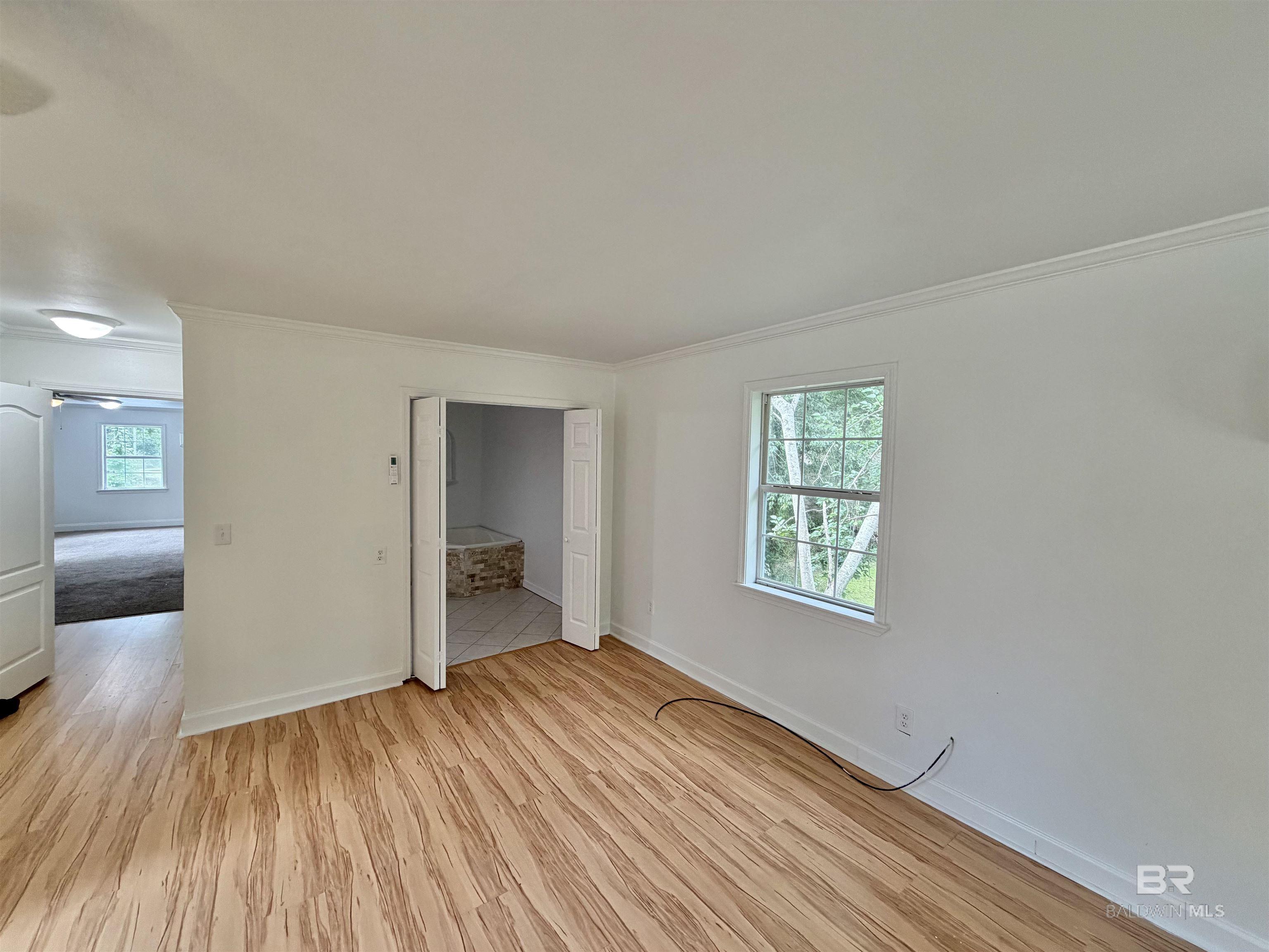 https://zimg.paragon.ice.com/ParagonImages/Property/PG/BCAR/397367/17/0/0/ef81d0eed798b13f296cd1354b184ad2/7/2a29329b11e5863df1e6b8127a231e78/397367-24396035-36ad-4f56-90bb-0bc073da125e.JPG