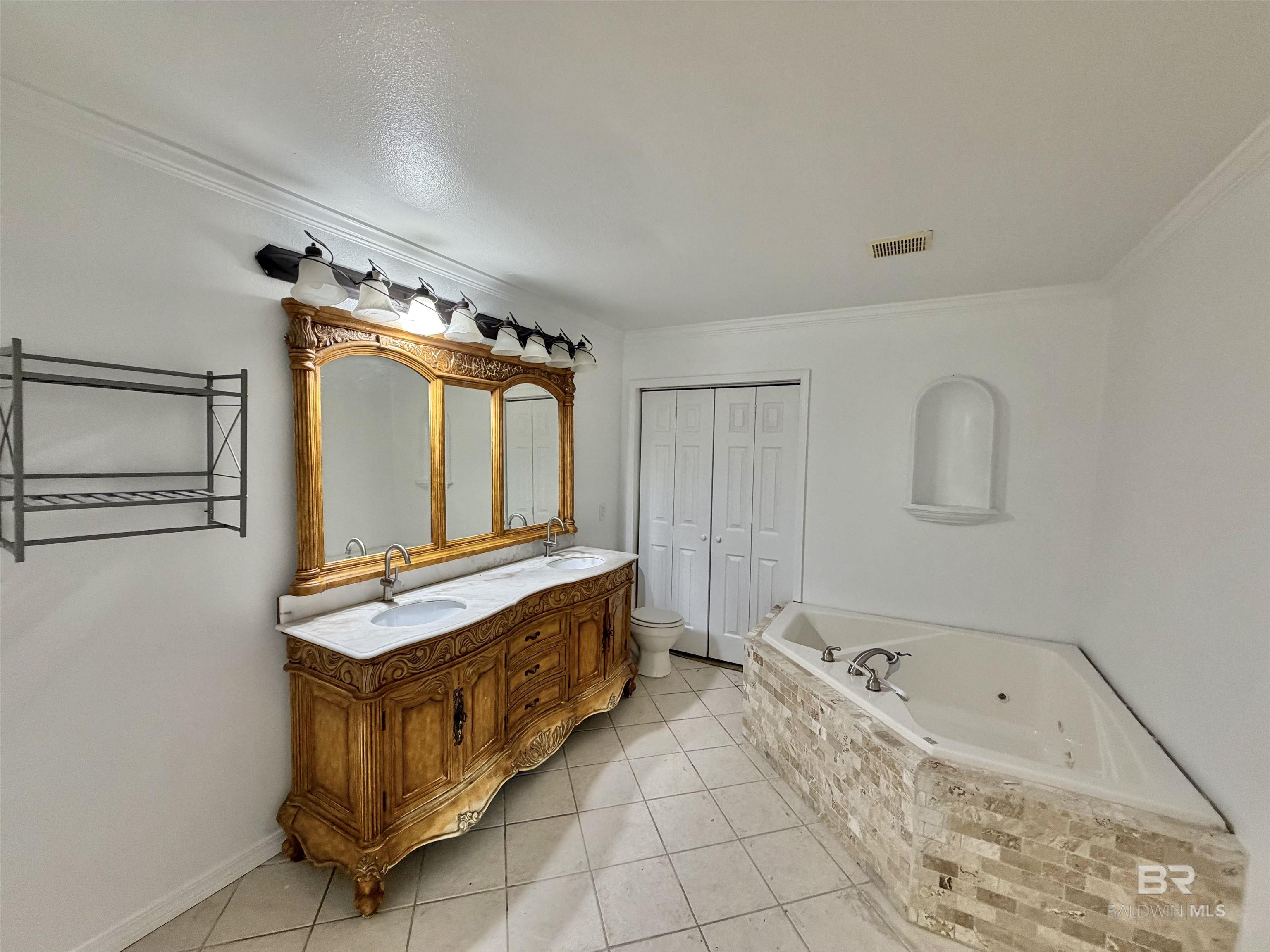 https://zimg.paragon.ice.com/ParagonImages/Property/PG/BCAR/397367/19/0/0/a914160446cae7ab9be9af52481ad2e9/7/2a29329b11e5863df1e6b8127a231e78/397367-a8be07f7-7353-499a-92ed-8fead0fa8b19.JPG