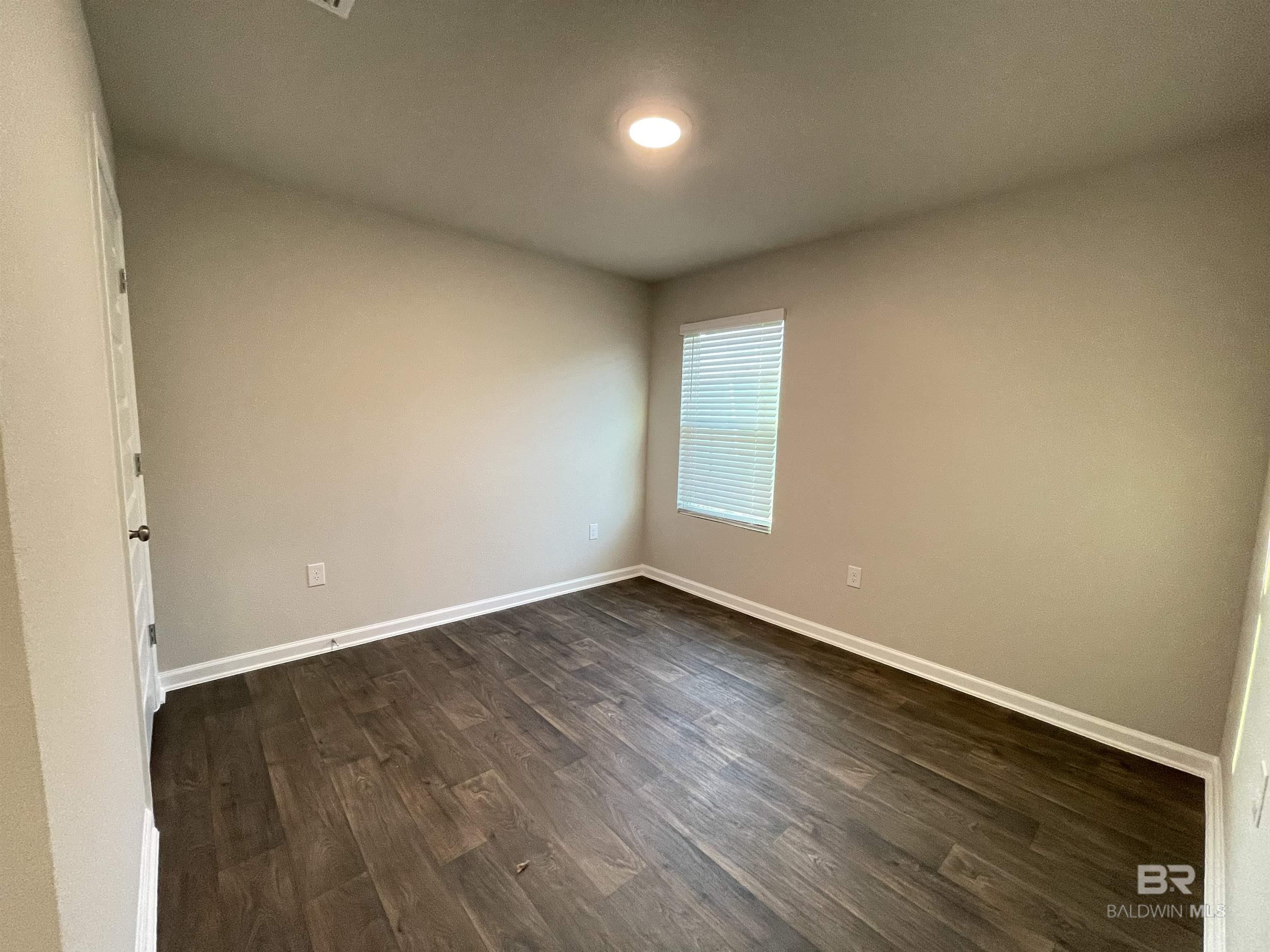 https://zimg.paragon.ice.com/ParagonImages/Property/PG/BCAR/397369/10/0/0/b0337e4f5002537e73d49f0c3664f4ce/7/33a299365bdb8c12b2504ef20287dacb/397369-211D9EF6-C761-408B-AFE1-2B369D417978.JPG