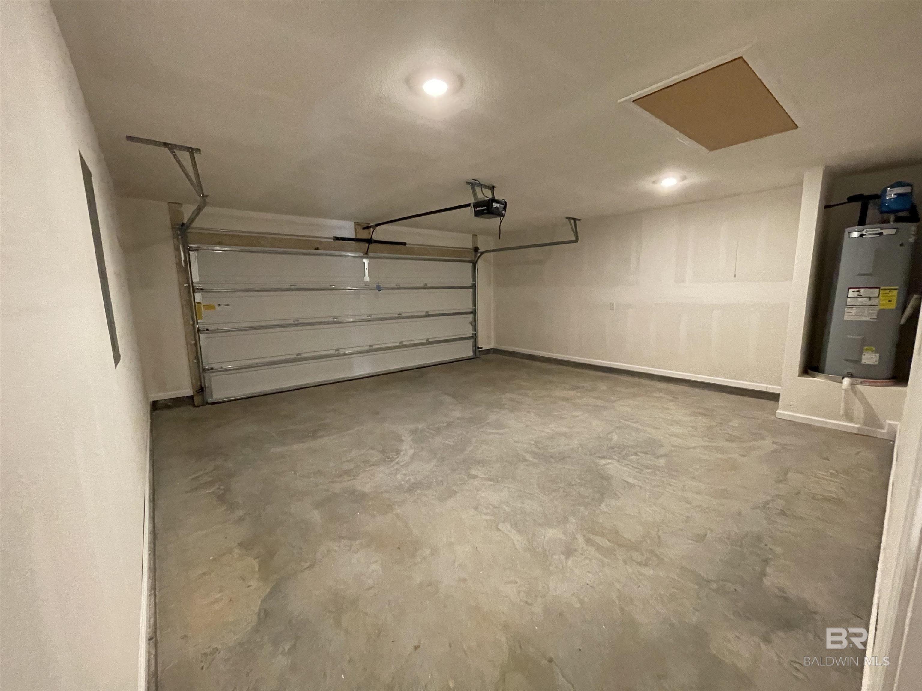 https://zimg.paragon.ice.com/ParagonImages/Property/PG/BCAR/397369/13/0/0/0193598eb69d5b8ea39e6d217c5c5250/7/33a299365bdb8c12b2504ef20287dacb/397369-63795DA8-1F48-49A2-8136-01F5C3B515CE.JPG