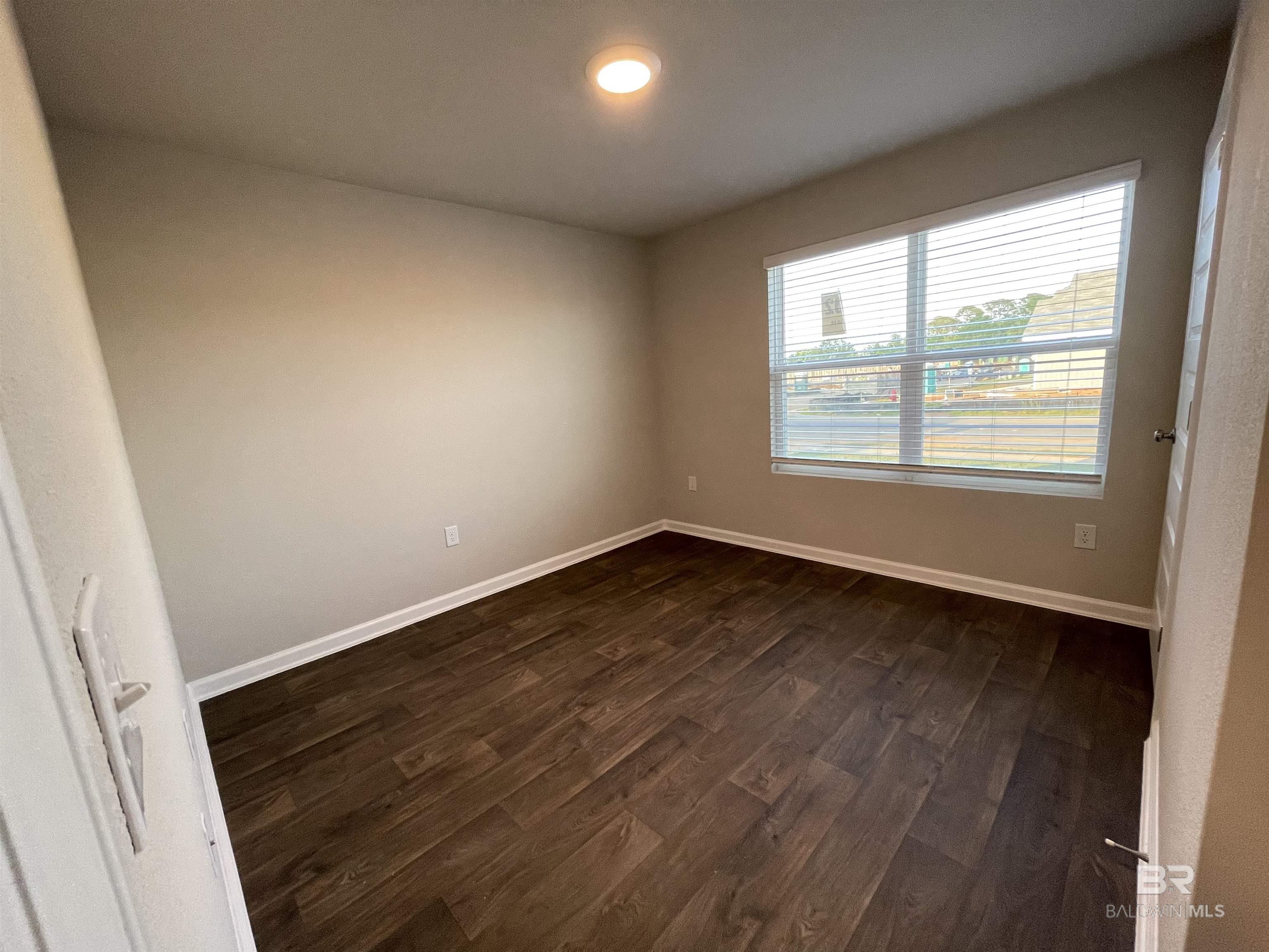 https://zimg.paragon.ice.com/ParagonImages/Property/PG/BCAR/397369/8/0/0/a45ef8fa218c1f2ecd5b5d0ac9298fcb/7/33a299365bdb8c12b2504ef20287dacb/397369-472DC006-CEFA-480D-B5E0-8CE04CD9F104.JPG