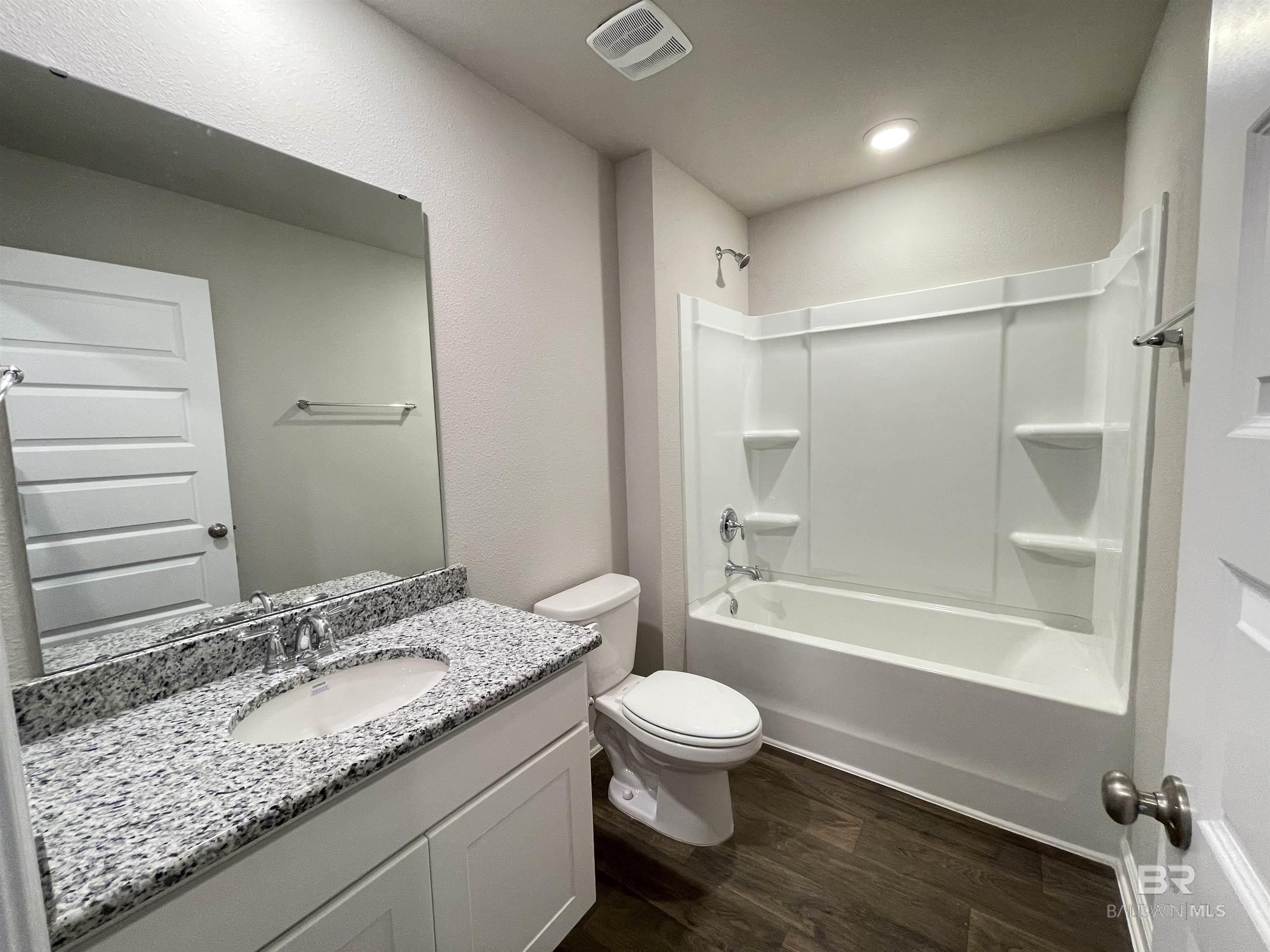 https://zimg.paragon.ice.com/ParagonImages/Property/PG/BCAR/397369/9/0/0/7deae34be159146cb0da12857fe9a422/7/33a299365bdb8c12b2504ef20287dacb/397369-B45DCEC8-45F1-4574-A589-4BE3A66918D6.JPG