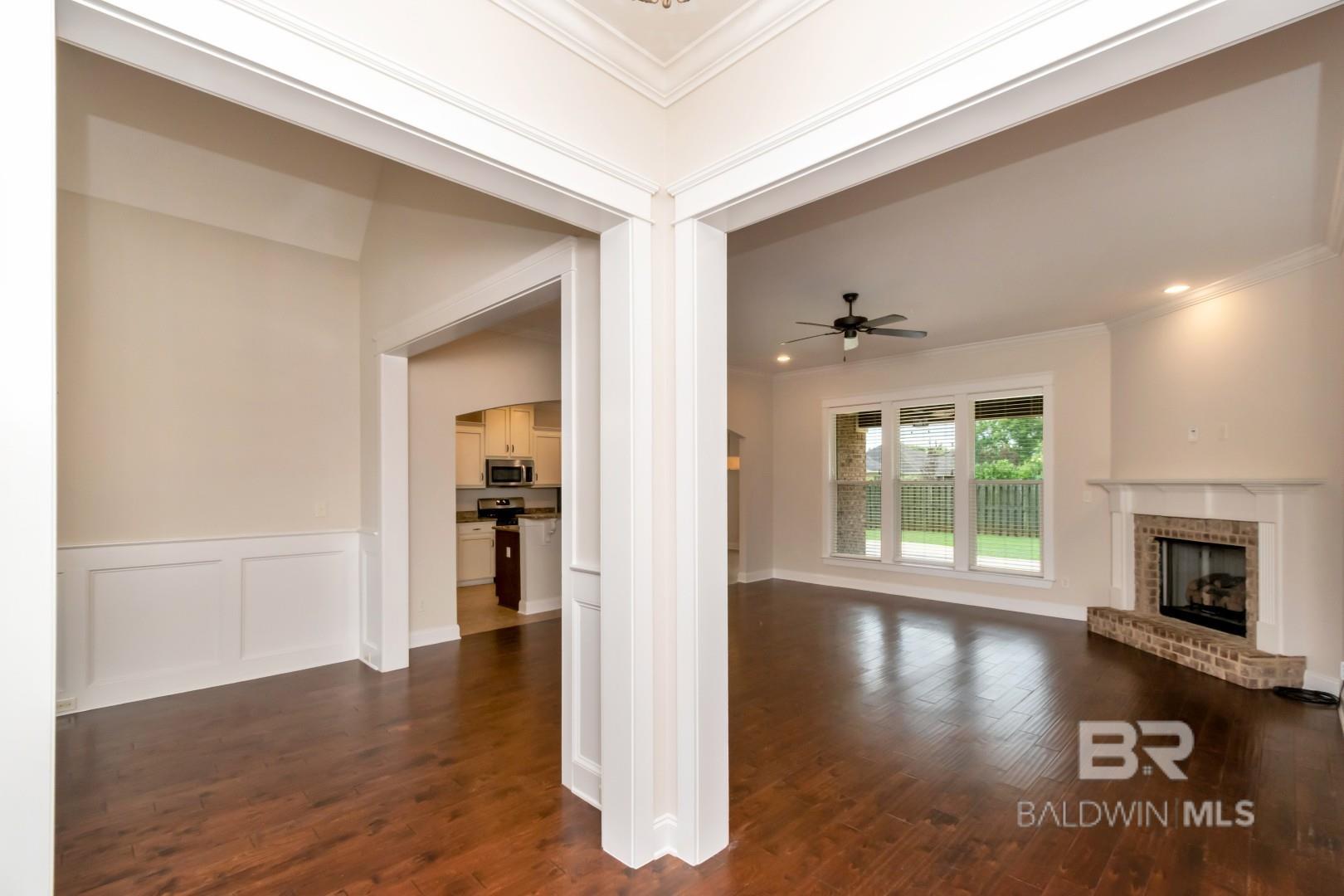 https://zimg.paragon.ice.com/ParagonImages/Property/PG/BCAR/397370/13/0/0/d6119ec6d0b6ec6056f7c55cbe335860/7/38b2bf4e0ee04edcf32507197ff46340/397370-6167187d-c777-49cb-8a04-8193479733ab.JPG