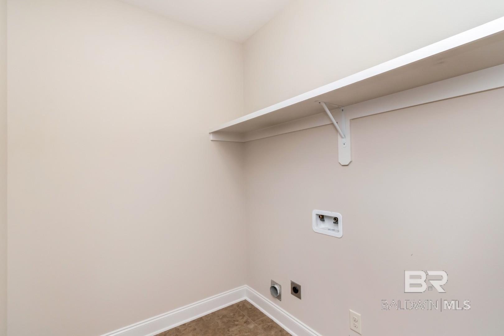 https://zimg.paragon.ice.com/ParagonImages/Property/PG/BCAR/397370/28/0/0/f00e617bf97f284fe0bc99e7224916a8/7/38b2bf4e0ee04edcf32507197ff46340/397370-6481428b-140e-42c6-a88f-abbee27a20fb.JPG