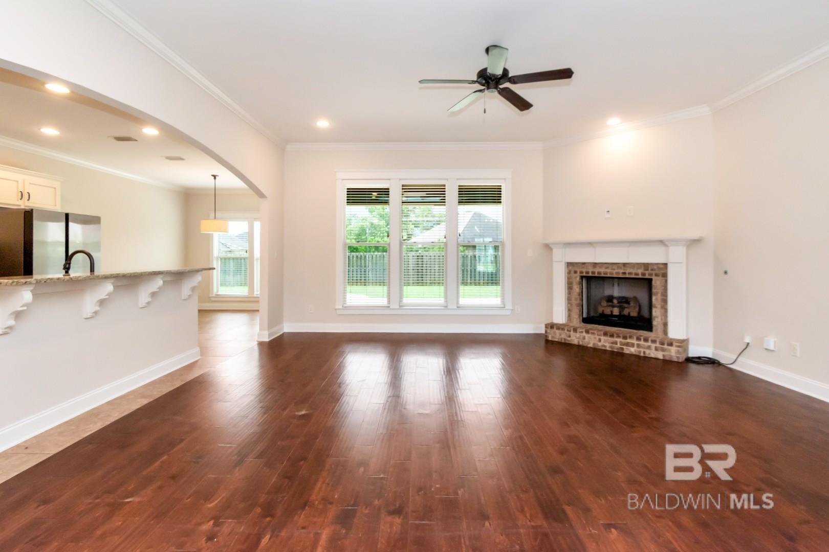 https://zimg.paragon.ice.com/ParagonImages/Property/PG/BCAR/397370/3/0/0/ccca9a7837410af26d07050be90d7f3b/7/38b2bf4e0ee04edcf32507197ff46340/397370-6347381e-baad-4e99-81d5-a85a058b916b.JPG