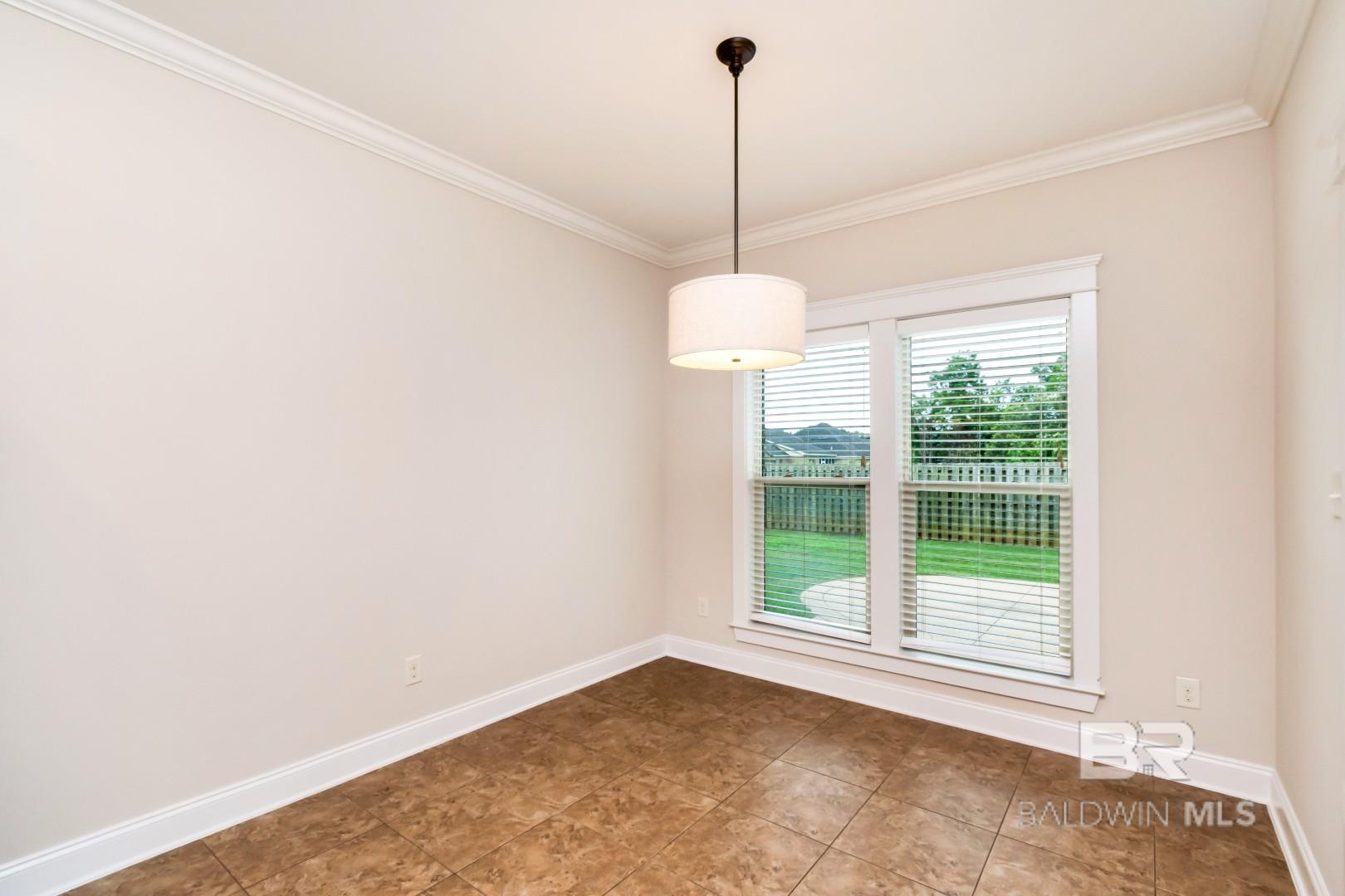 https://zimg.paragon.ice.com/ParagonImages/Property/PG/BCAR/397370/9/0/0/c92048f2d255202b80c035d5c47cff82/7/38b2bf4e0ee04edcf32507197ff46340/397370-67e2d689-76ee-4fe8-b184-42e6fc462fcd.JPG