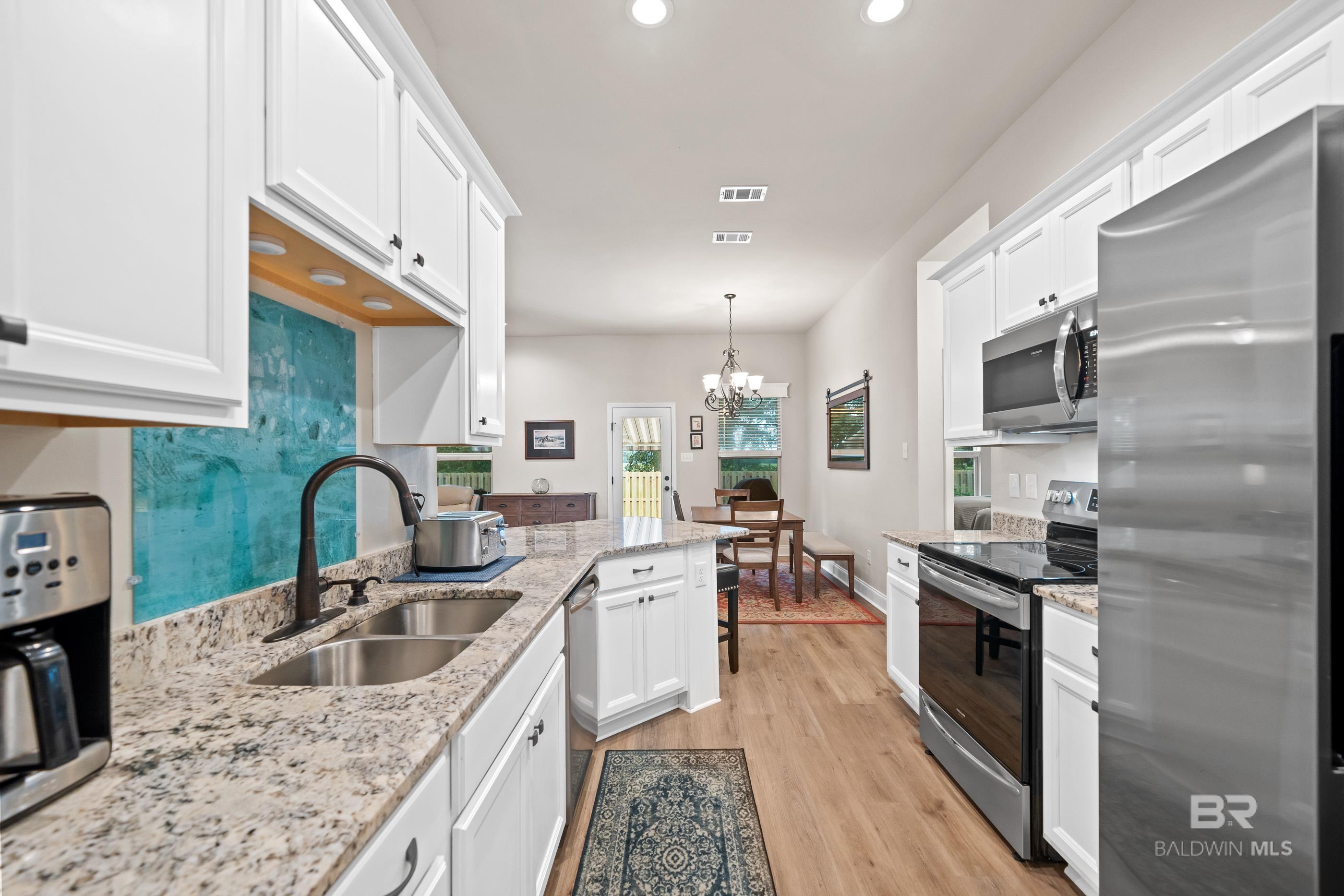 https://zimg.paragon.ice.com/ParagonImages/Property/PG/BCAR/397371/12/0/0/79b059fd92e98ff3a6f38ee5b487fcd7/7/d6662f98ea393439e3afe681948d2254/397371-1f7c87b0-ea60-4e26-a66a-ad3174e985cf.JPG