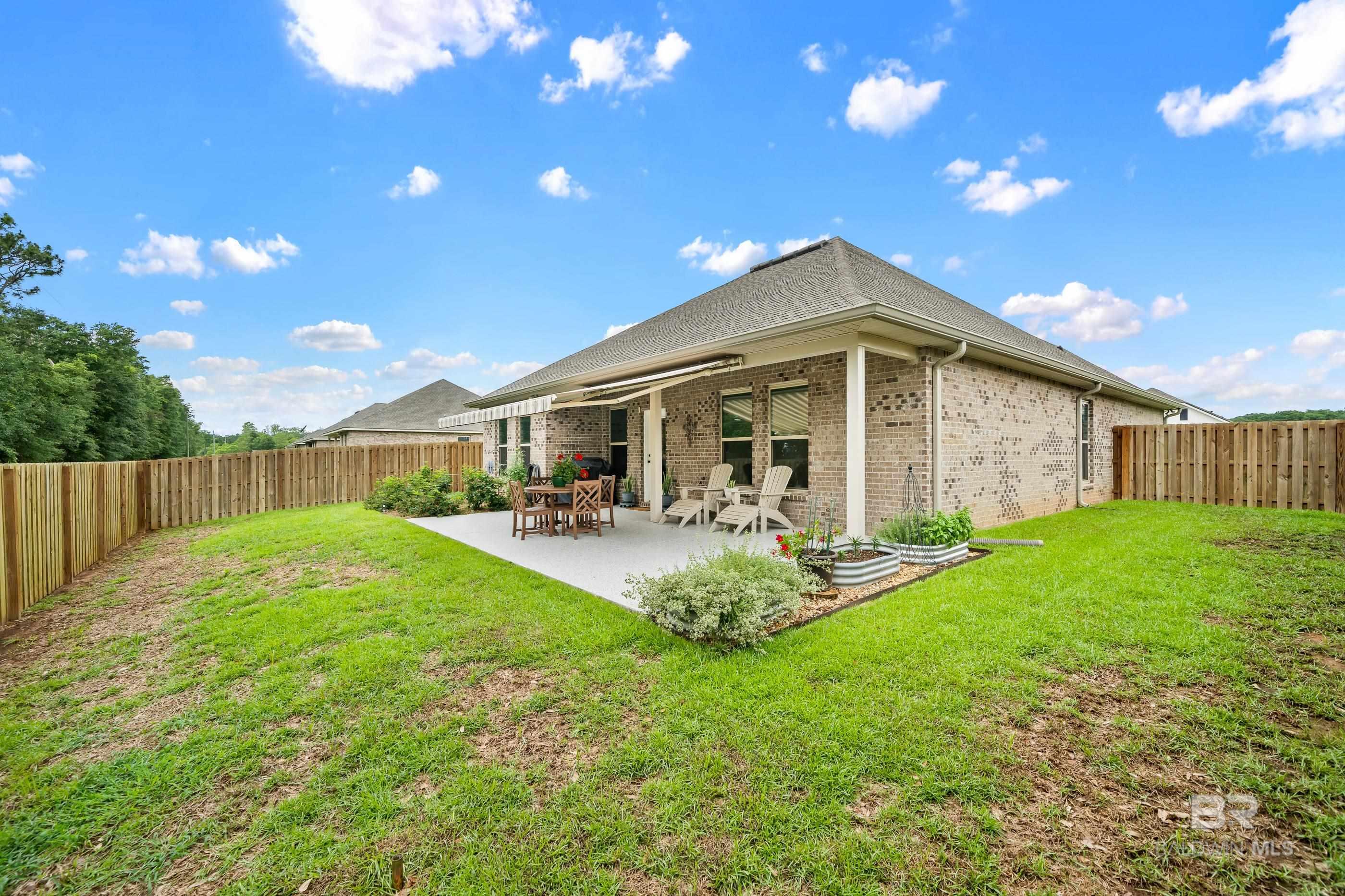https://zimg.paragon.ice.com/ParagonImages/Property/PG/BCAR/397371/35/0/0/384d75532a18c72015ba184819af8a23/7/d6662f98ea393439e3afe681948d2254/397371-56357c53-2fb9-4336-8acf-1c26b3433d60.JPG