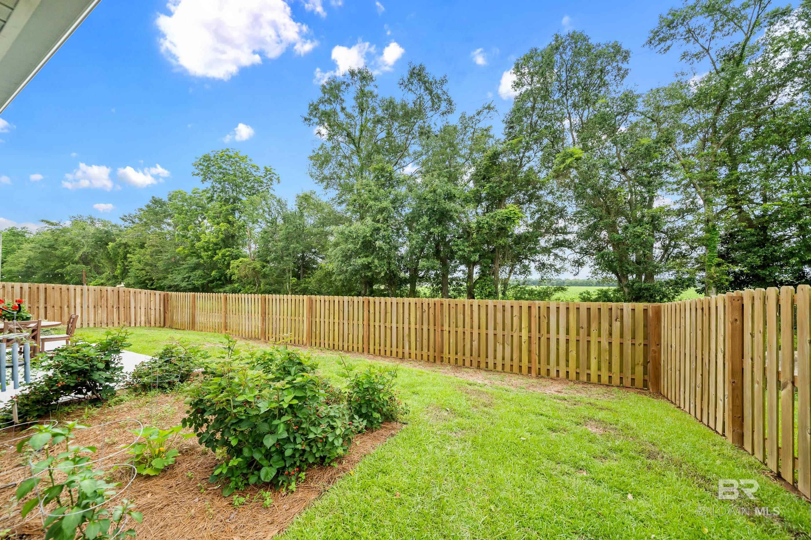 https://zimg.paragon.ice.com/ParagonImages/Property/PG/BCAR/397371/39/0/0/fb69423f845944eef0b658e58e31c20f/7/d6662f98ea393439e3afe681948d2254/397371-b6755c82-5744-4445-9b75-ed6f7c01b544.JPG