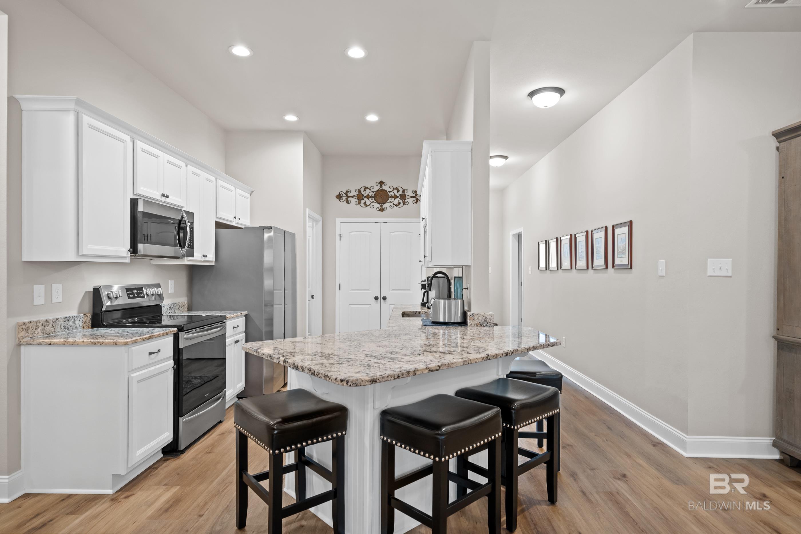 https://zimg.paragon.ice.com/ParagonImages/Property/PG/BCAR/397371/8/0/0/de7f3d0b2576ab1760d715b8e9c5208d/7/d6662f98ea393439e3afe681948d2254/397371-0f74dbef-a427-4999-89f3-eef1f696e3e0.JPG