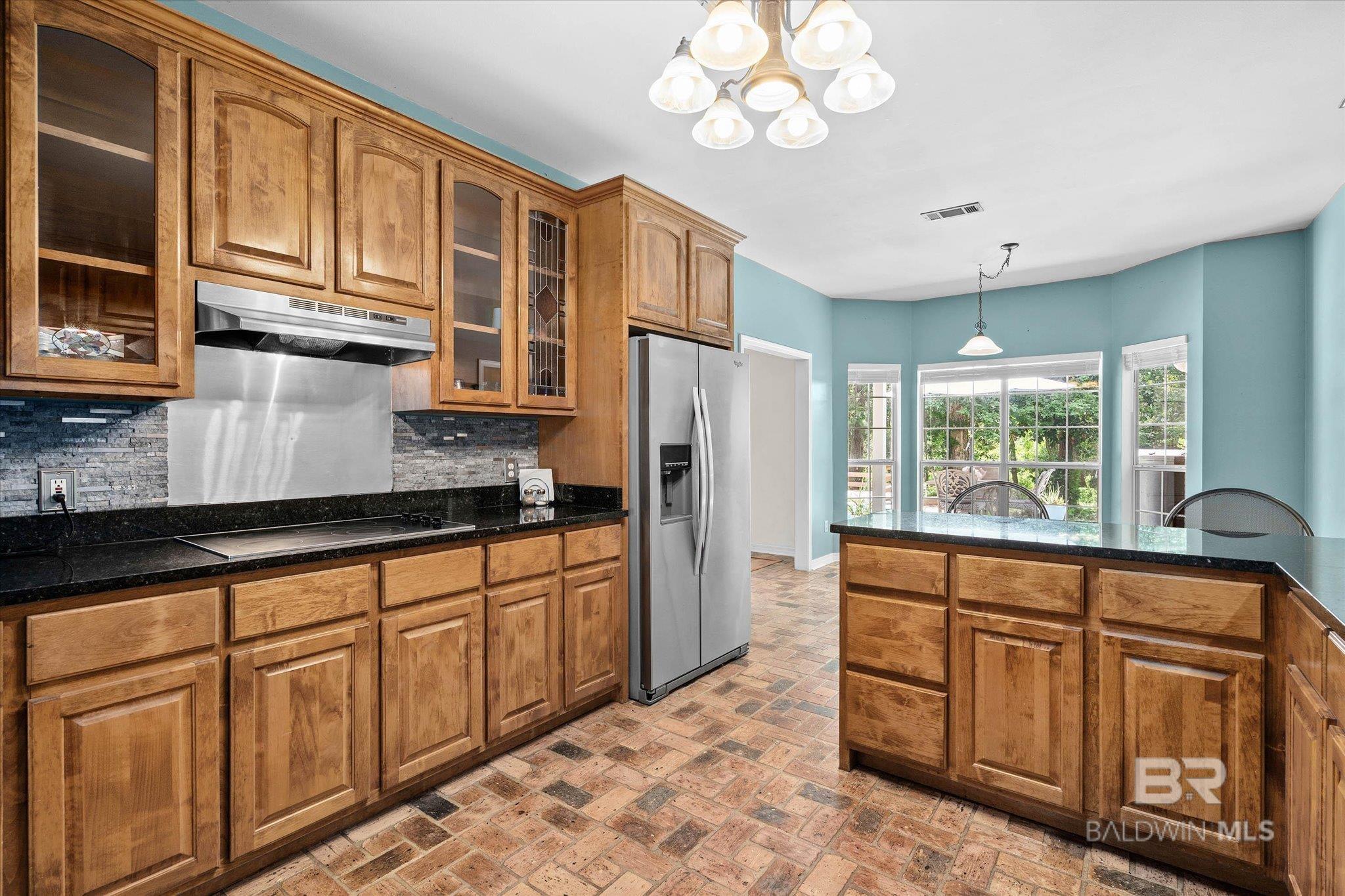 https://zimg.paragon.ice.com/ParagonImages/Property/PG/BCAR/397372/10/0/0/a54391a537890ba2402da39a4dd75c44/7/a98b2a3a79074937f8578c63a786f284/397372-559d9848-df9b-4976-a3dc-22d506edaded.JPG