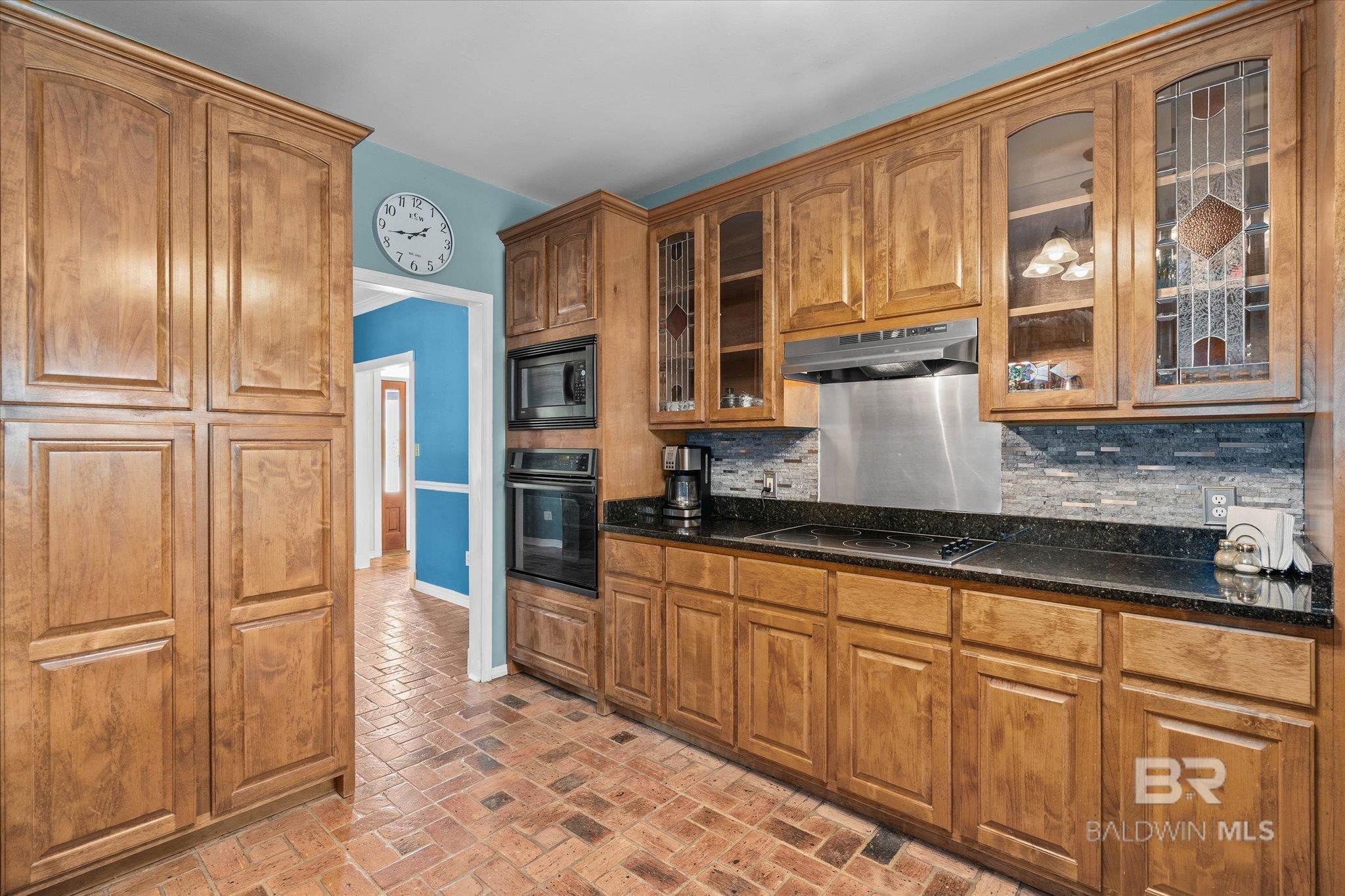 https://zimg.paragon.ice.com/ParagonImages/Property/PG/BCAR/397372/12/0/0/7ccf5b129e19080154501f2d24af2cdc/7/a98b2a3a79074937f8578c63a786f284/397372-76662794-cdb2-4764-88e4-fa92258439f3.JPG