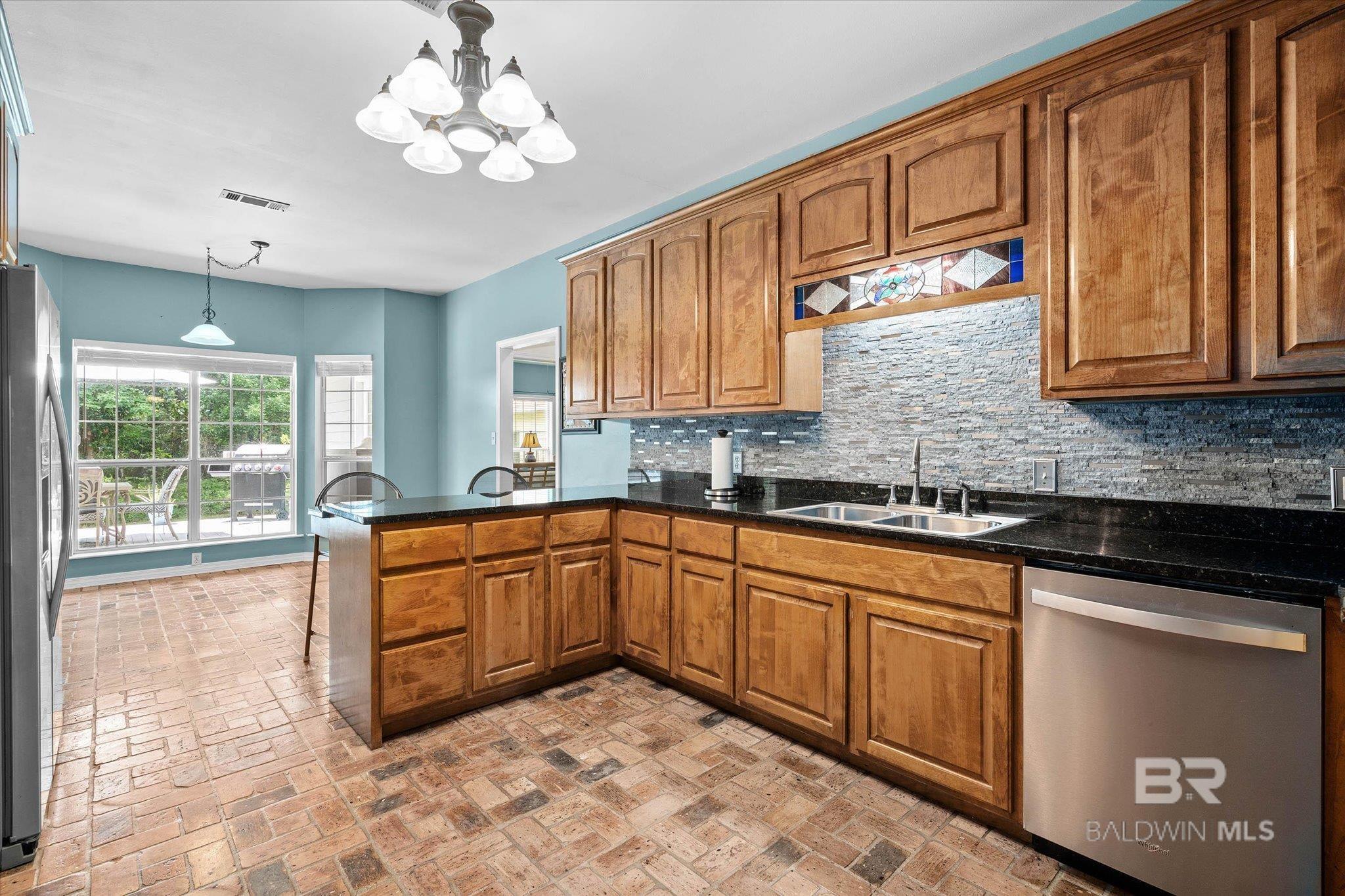 https://zimg.paragon.ice.com/ParagonImages/Property/PG/BCAR/397372/13/0/0/db261c9f11aa30bcd9db3b5be91a8f45/7/a98b2a3a79074937f8578c63a786f284/397372-d22b2734-ee46-42d4-a263-c596dae9dd90.JPG