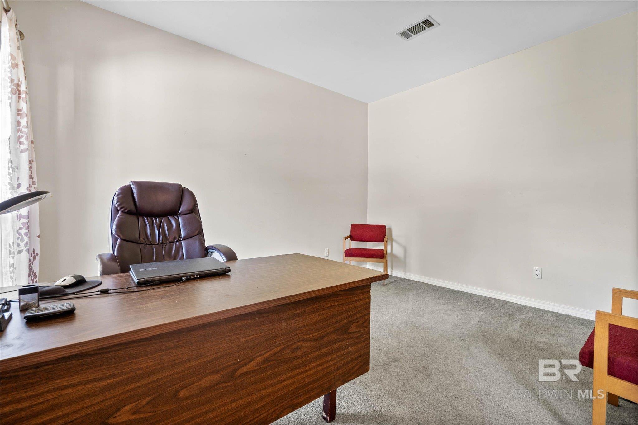 https://zimg.paragon.ice.com/ParagonImages/Property/PG/BCAR/397372/19/0/0/3628e282508c4d979c18f8409a9ce492/7/a98b2a3a79074937f8578c63a786f284/397372-8b943971-0ba6-4b04-bed0-0b5aba11d8e3.JPG
