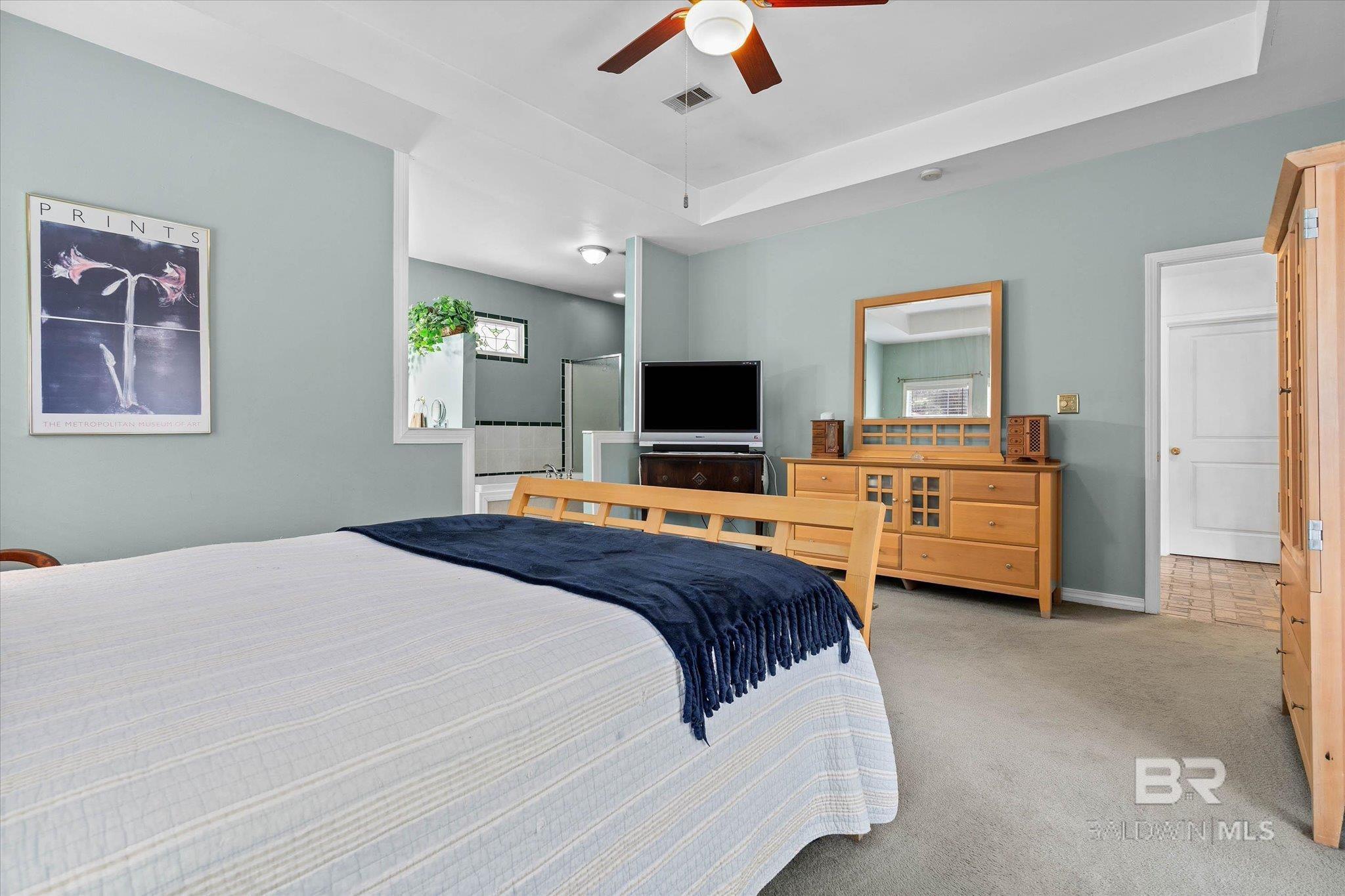 https://zimg.paragon.ice.com/ParagonImages/Property/PG/BCAR/397372/23/0/0/ee241fc6718a4ba6de4185b898e4a456/7/a98b2a3a79074937f8578c63a786f284/397372-60939388-4553-4afb-81b9-420755a3d58a.JPG