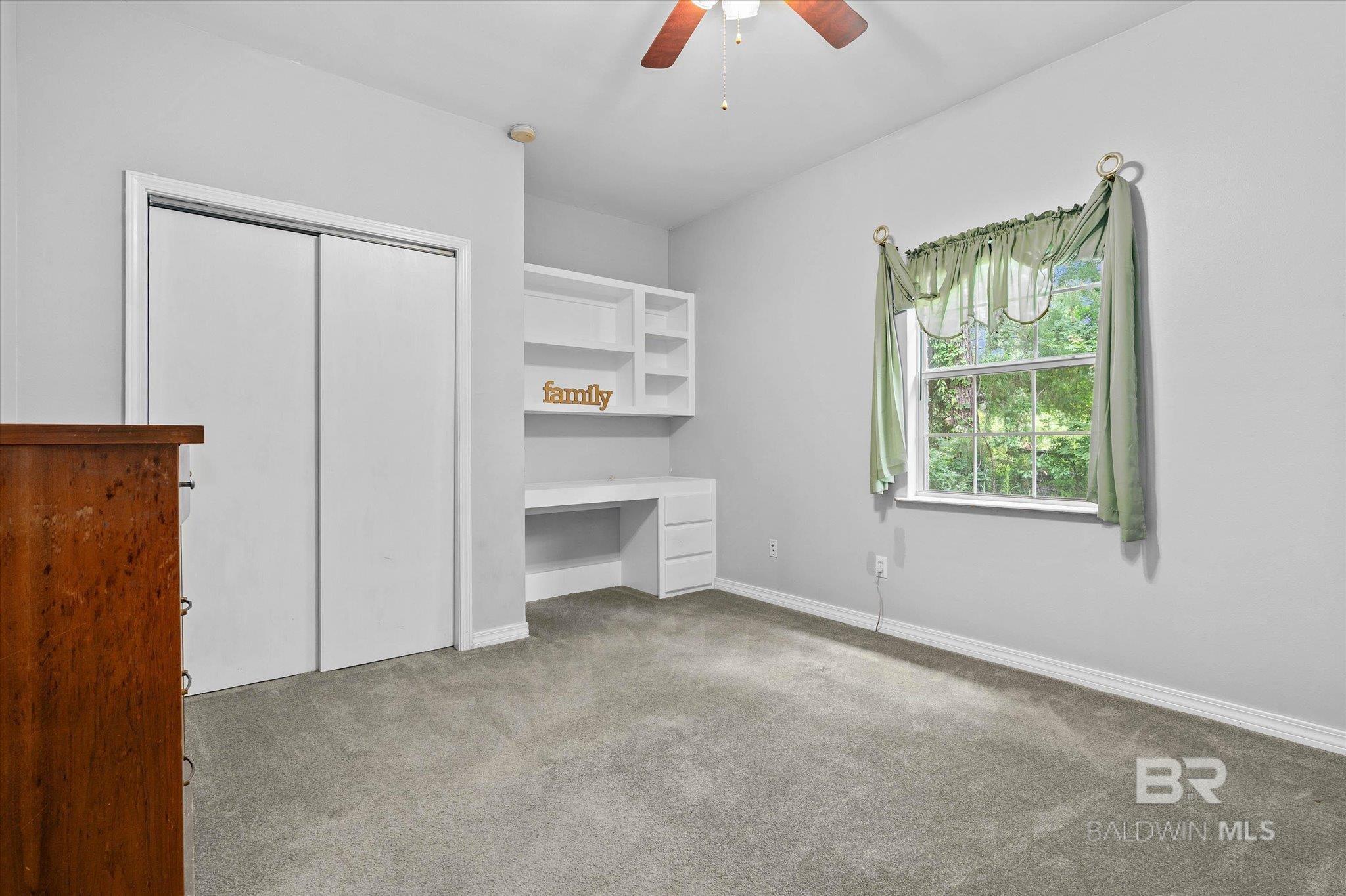 https://zimg.paragon.ice.com/ParagonImages/Property/PG/BCAR/397372/29/0/0/4eaac735c17986b4b9bf97b987a77b23/7/a98b2a3a79074937f8578c63a786f284/397372-b7635d04-f943-41ad-8c66-e54c22113b59.JPG
