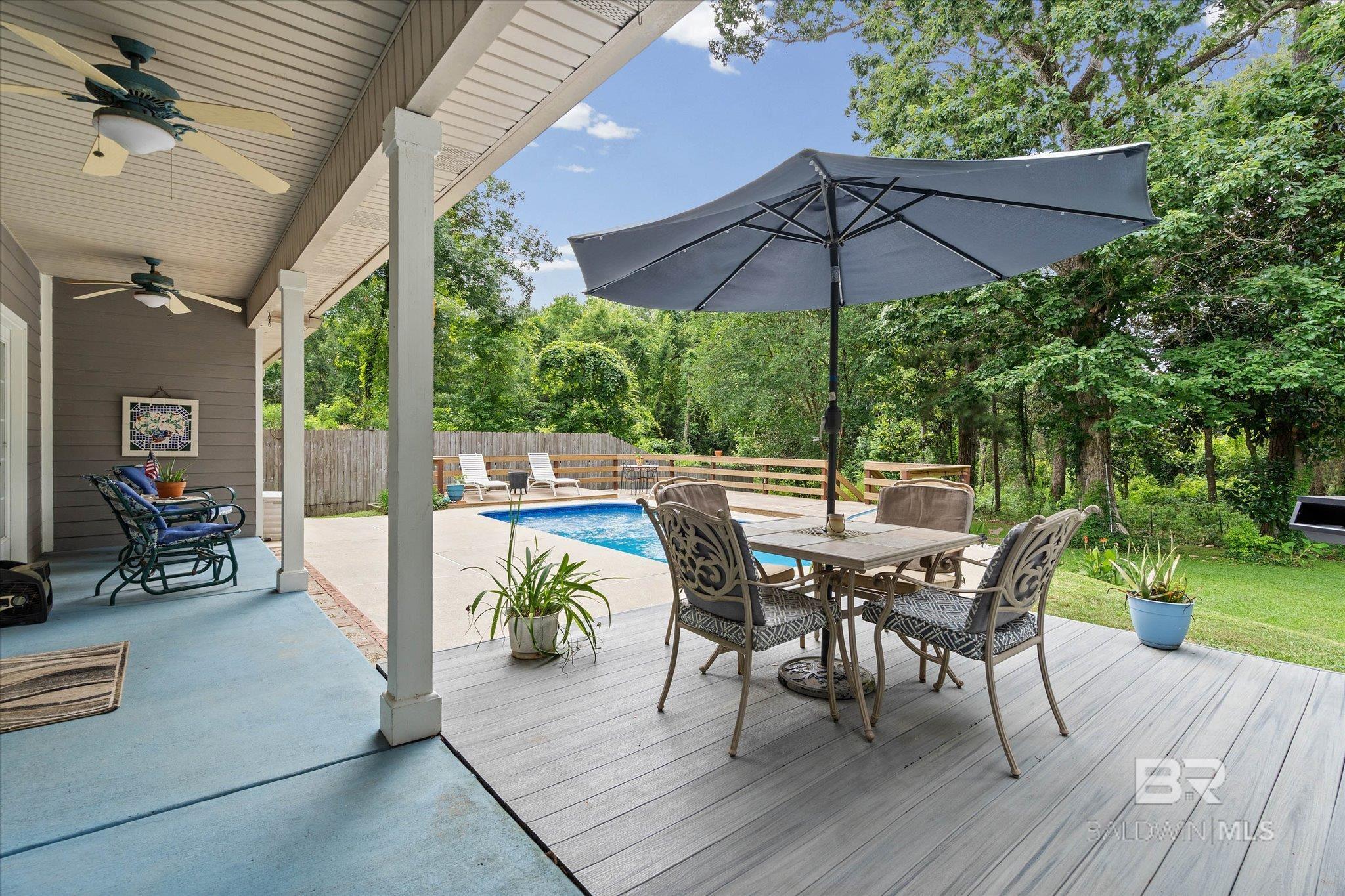 https://zimg.paragon.ice.com/ParagonImages/Property/PG/BCAR/397372/3/0/0/b74e300345602dc1171263cc3c650ffd/7/a98b2a3a79074937f8578c63a786f284/397372-ae15f506-3b53-4f2d-9a35-f04142ffb7aa.JPG