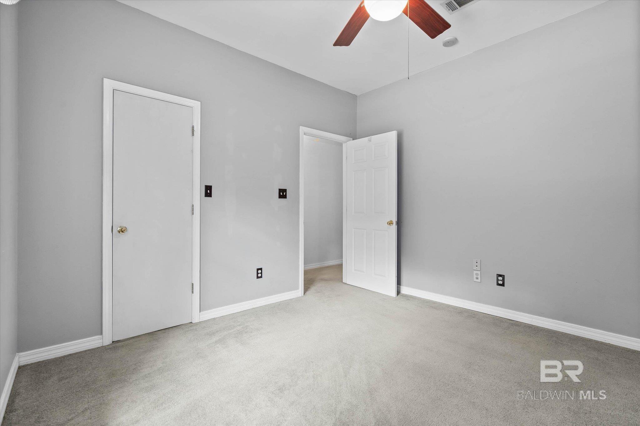 https://zimg.paragon.ice.com/ParagonImages/Property/PG/BCAR/397372/33/0/0/df58d0a79715624cc9ca8577e987299c/7/a98b2a3a79074937f8578c63a786f284/397372-376bd09d-d953-4e0c-955b-3cc077037d32.JPG