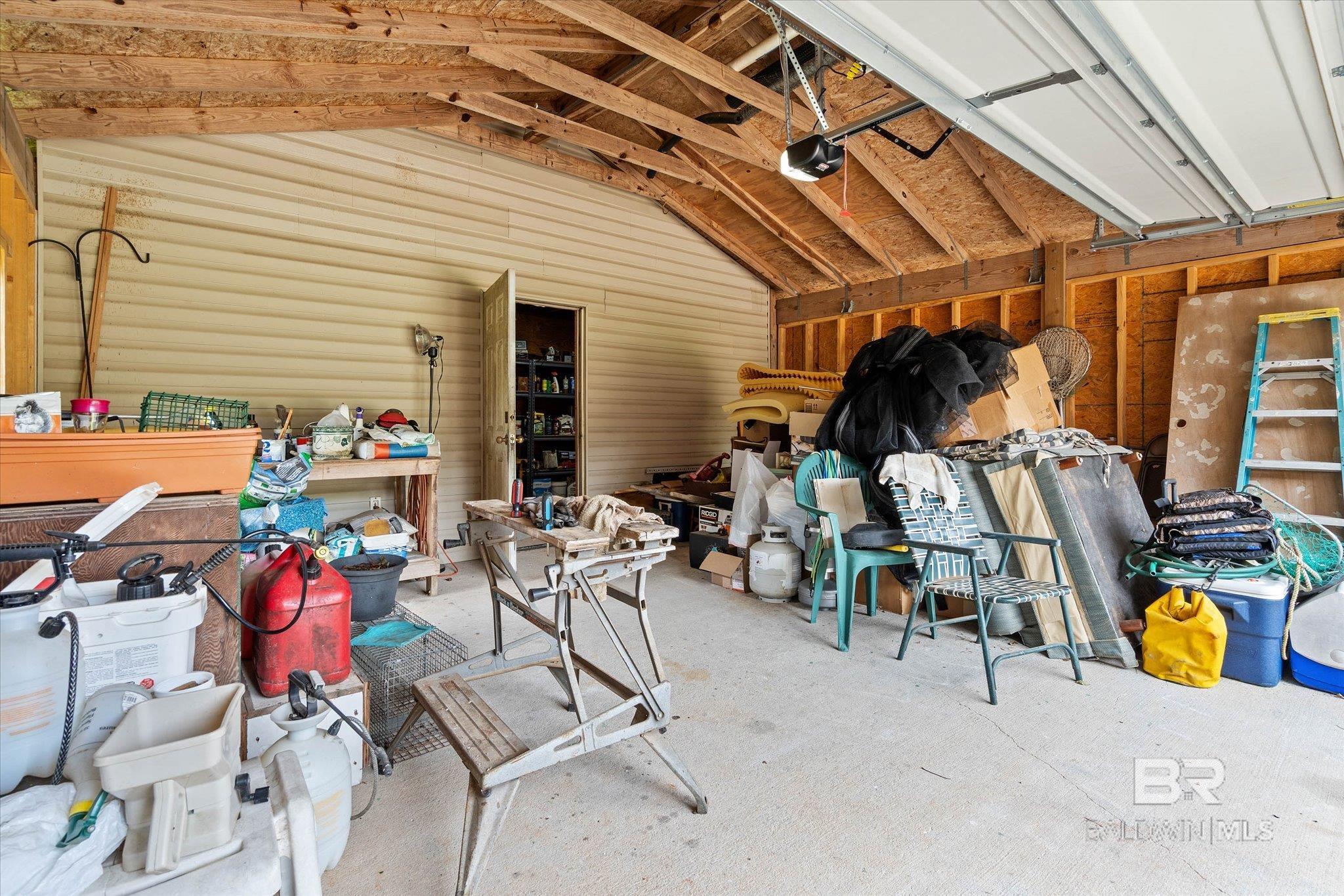 https://zimg.paragon.ice.com/ParagonImages/Property/PG/BCAR/397372/41/0/0/4537db10b1c07610ea4478467653cf61/7/a98b2a3a79074937f8578c63a786f284/397372-5b115a20-5d6e-48db-b779-56e38be9bfcb.JPG