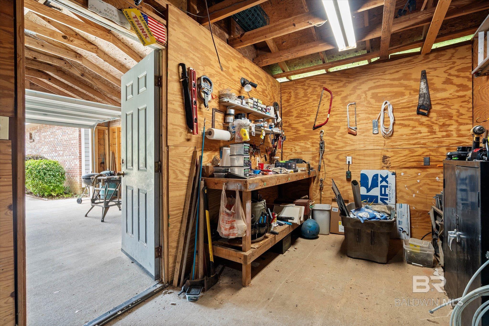 https://zimg.paragon.ice.com/ParagonImages/Property/PG/BCAR/397372/42/0/0/a21b4deb74fb90f213817d79b072a01a/7/a98b2a3a79074937f8578c63a786f284/397372-5436f547-5cf1-4f7c-817d-67a52d8a7d26.JPG