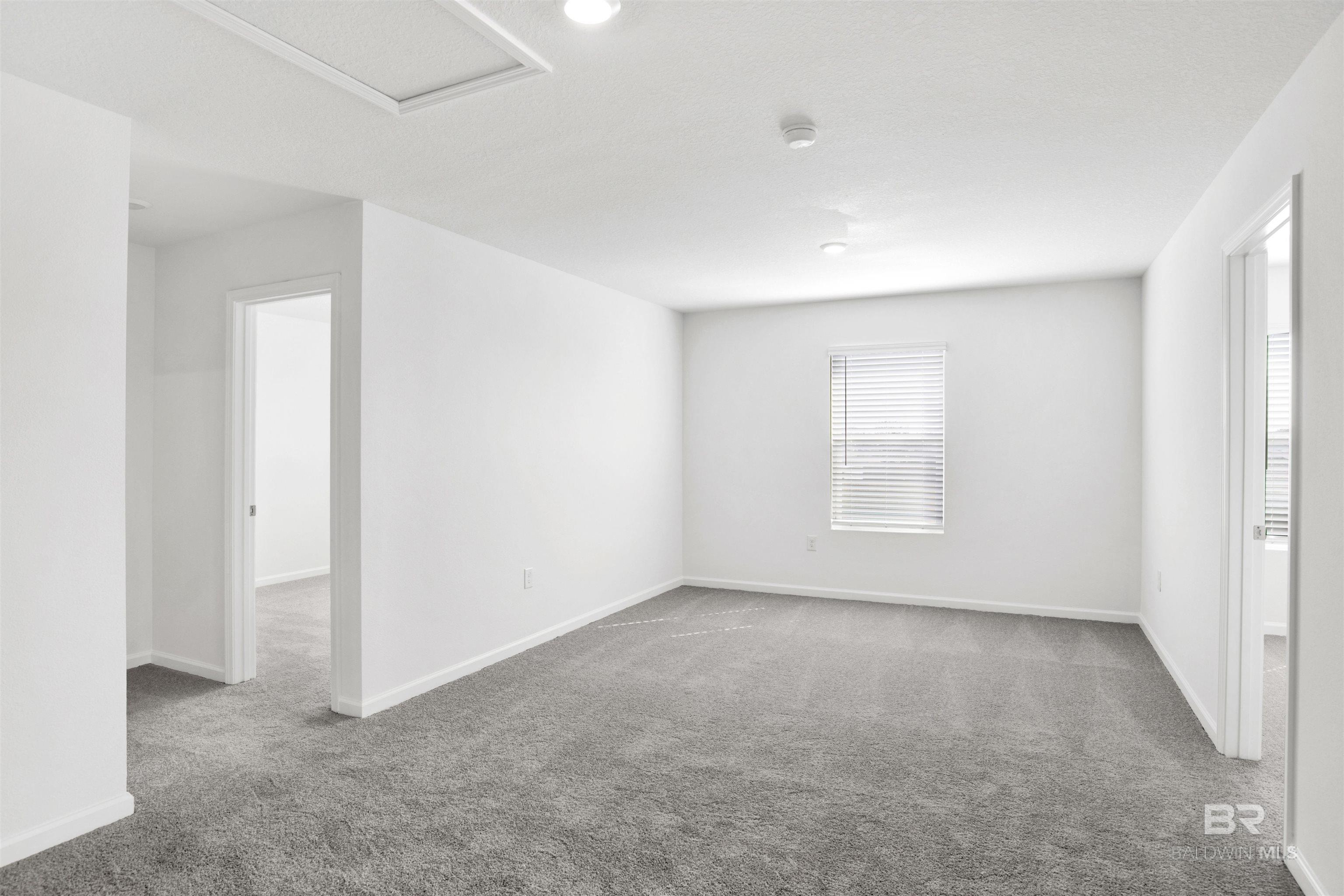 https://zimg.paragon.ice.com/ParagonImages/Property/PG/BCAR/397377/20/0/0/ae62a5d9be17bb7ee5cde49ad58bcf38/7/dea576808570a61140e8e59bba57a81c/397377-e3fc908d-c72b-4a8f-8f96-964fd46abd6d.JPG