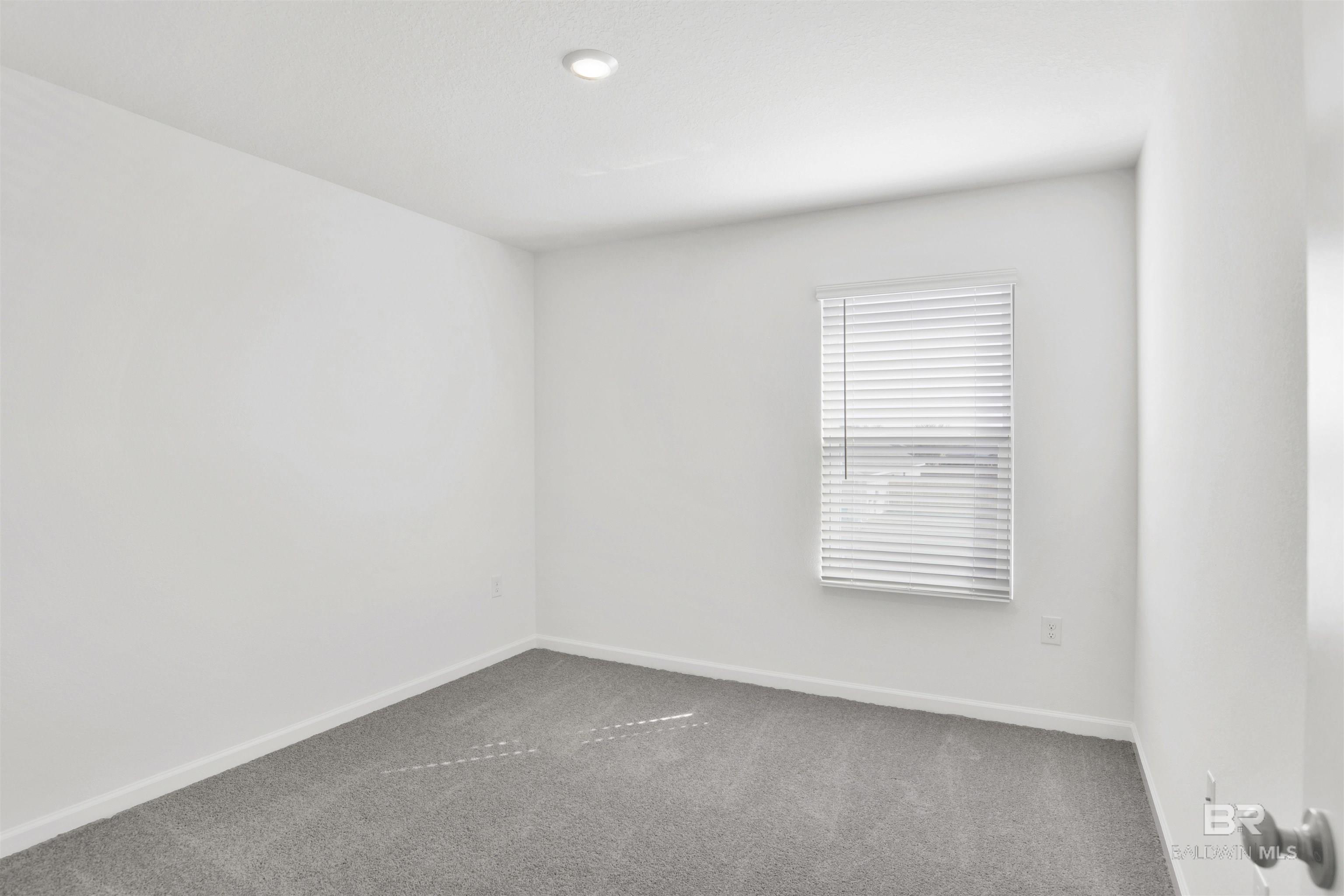 https://zimg.paragon.ice.com/ParagonImages/Property/PG/BCAR/397377/23/0/0/25d82d57e57d6e109432f05bb2e4c271/7/dea576808570a61140e8e59bba57a81c/397377-5ec3784e-ee7a-43c9-8b32-f89f578647c8.JPG