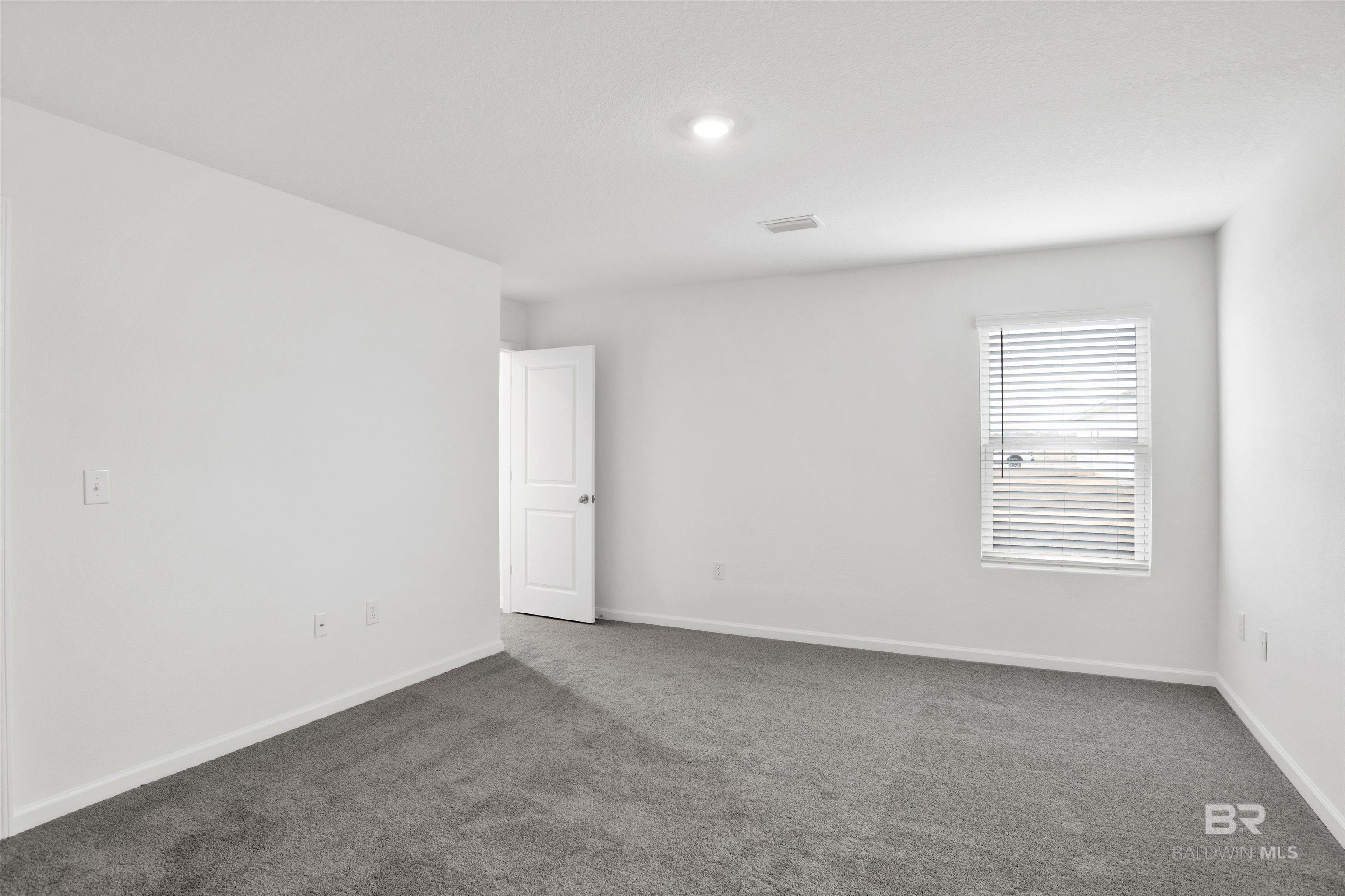 https://zimg.paragon.ice.com/ParagonImages/Property/PG/BCAR/397377/24/0/0/c8050634e6cdb47a0bbbe4deb6a59b74/7/dea576808570a61140e8e59bba57a81c/397377-88a36b66-33eb-4139-917c-28abb311cda8.JPG
