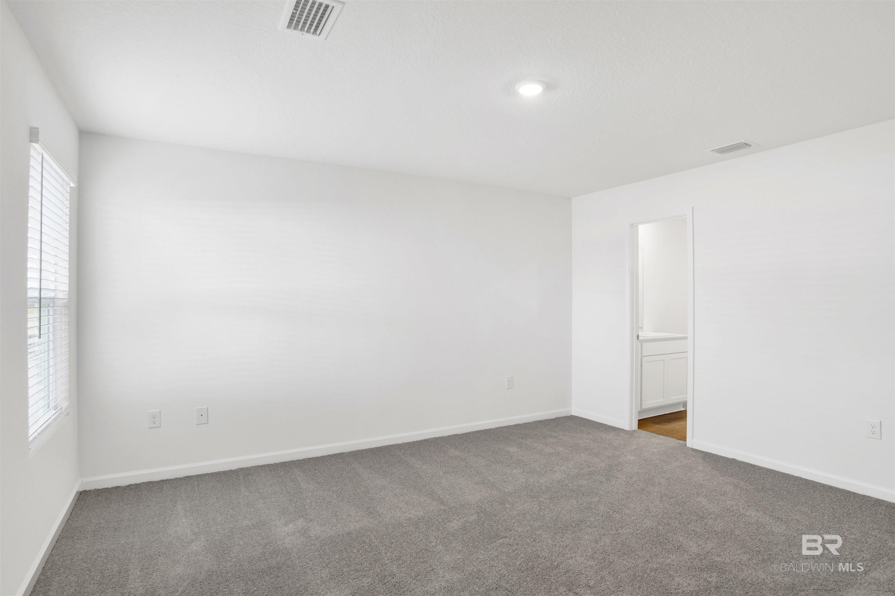 https://zimg.paragon.ice.com/ParagonImages/Property/PG/BCAR/397377/25/0/0/d934038f3595748065b9645c8eb303d0/7/dea576808570a61140e8e59bba57a81c/397377-901ee004-fda4-4400-833b-cf6be626c105.JPG