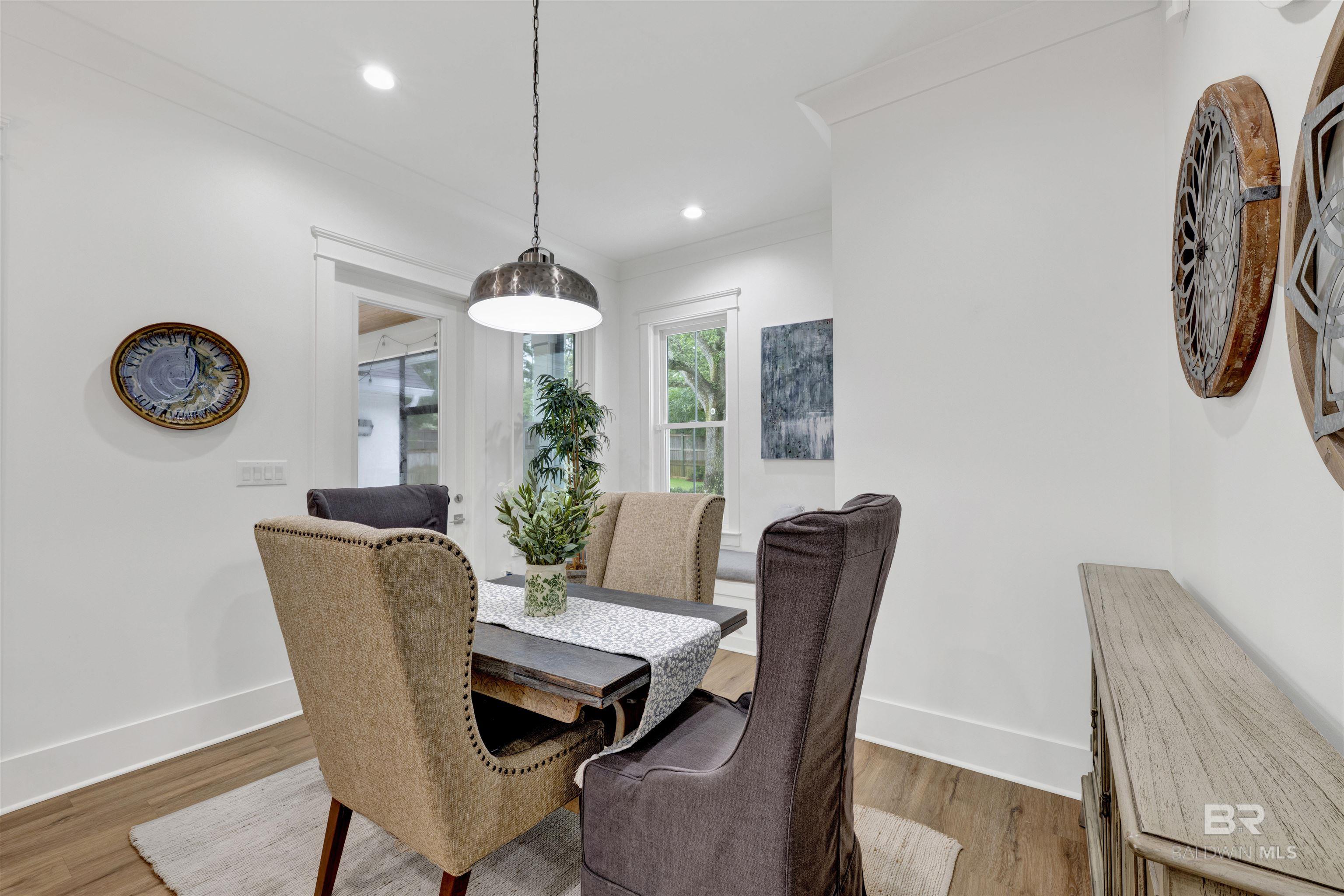 https://zimg.paragon.ice.com/ParagonImages/Property/PG/BCAR/397381/14/0/0/6b57856f11e0cd38c10badb87d8ee211/7/520fb8f0686b82e0cde58354331983de/397381-2a0e274d-82de-47b7-9ef5-4289f52260a5.JPG