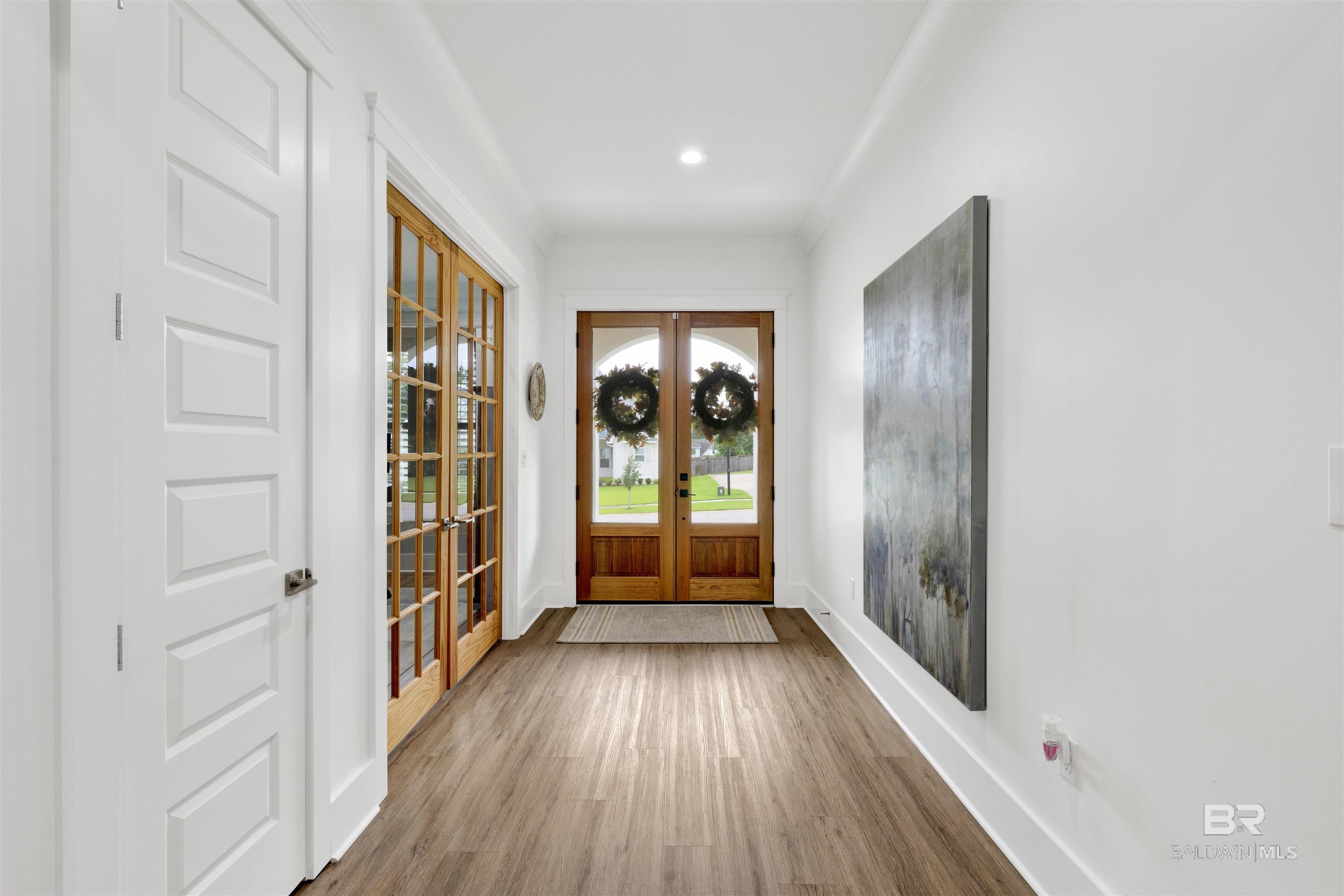 https://zimg.paragon.ice.com/ParagonImages/Property/PG/BCAR/397381/2/0/0/28f619339bd61f21fbc3338d3469179c/7/520fb8f0686b82e0cde58354331983de/397381-ebde5f20-7cac-4e1e-82d8-a8e7dece1320.JPG