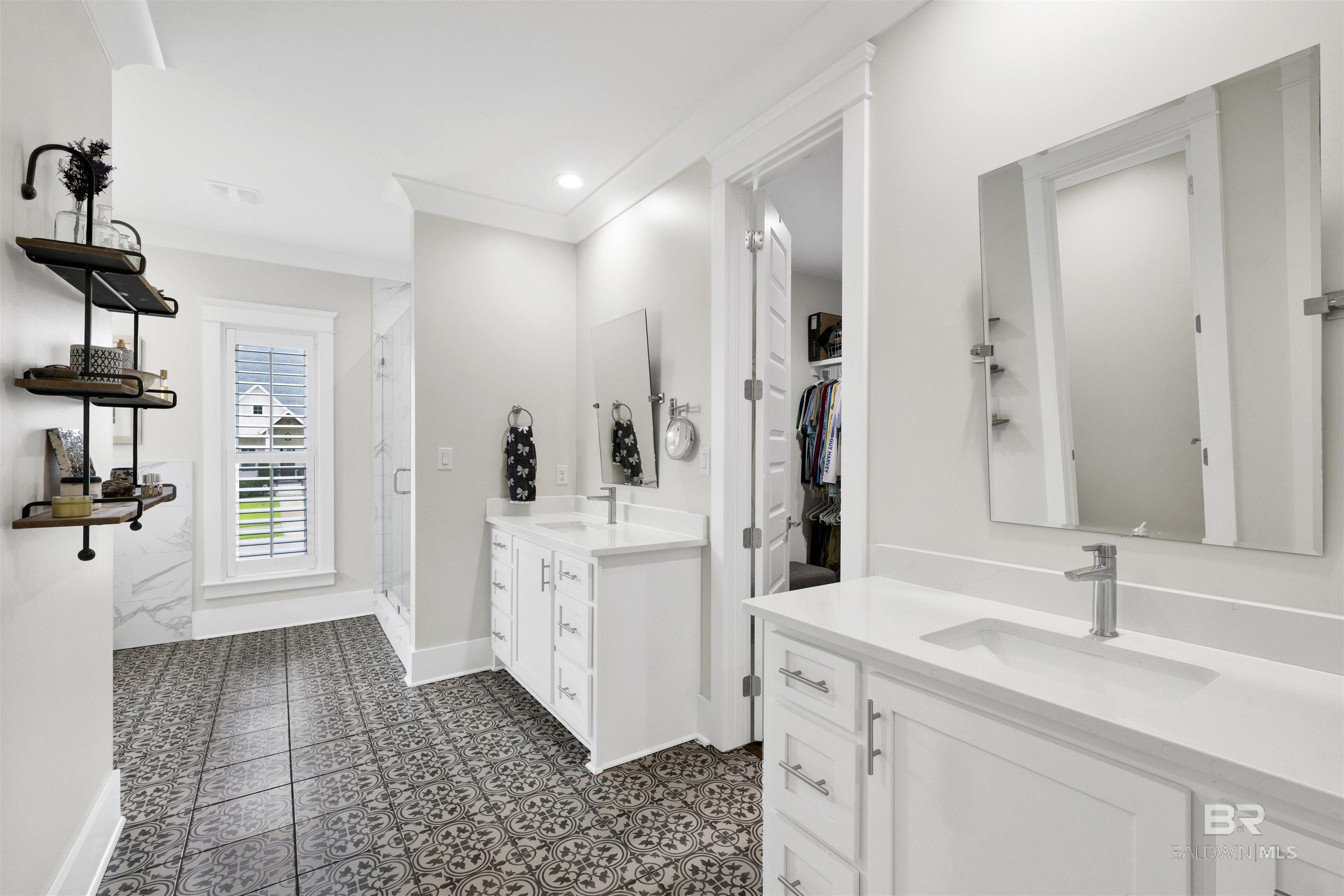 https://zimg.paragon.ice.com/ParagonImages/Property/PG/BCAR/397381/20/0/0/d1d084e4d1d7c6c26ae7689b3cf0642e/7/520fb8f0686b82e0cde58354331983de/397381-c0d742f4-2057-4502-aed4-975966e0f4cb.JPG