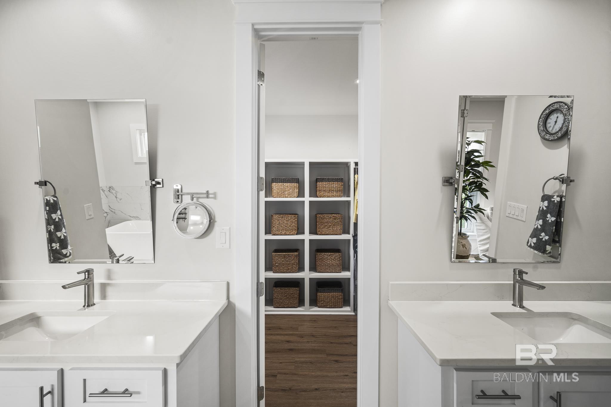 https://zimg.paragon.ice.com/ParagonImages/Property/PG/BCAR/397381/21/0/0/3c8e3d3f9f3a6ff540b6d6224f3bc5fc/7/520fb8f0686b82e0cde58354331983de/397381-394c278b-9f3e-449d-9322-b821264cc616.JPG