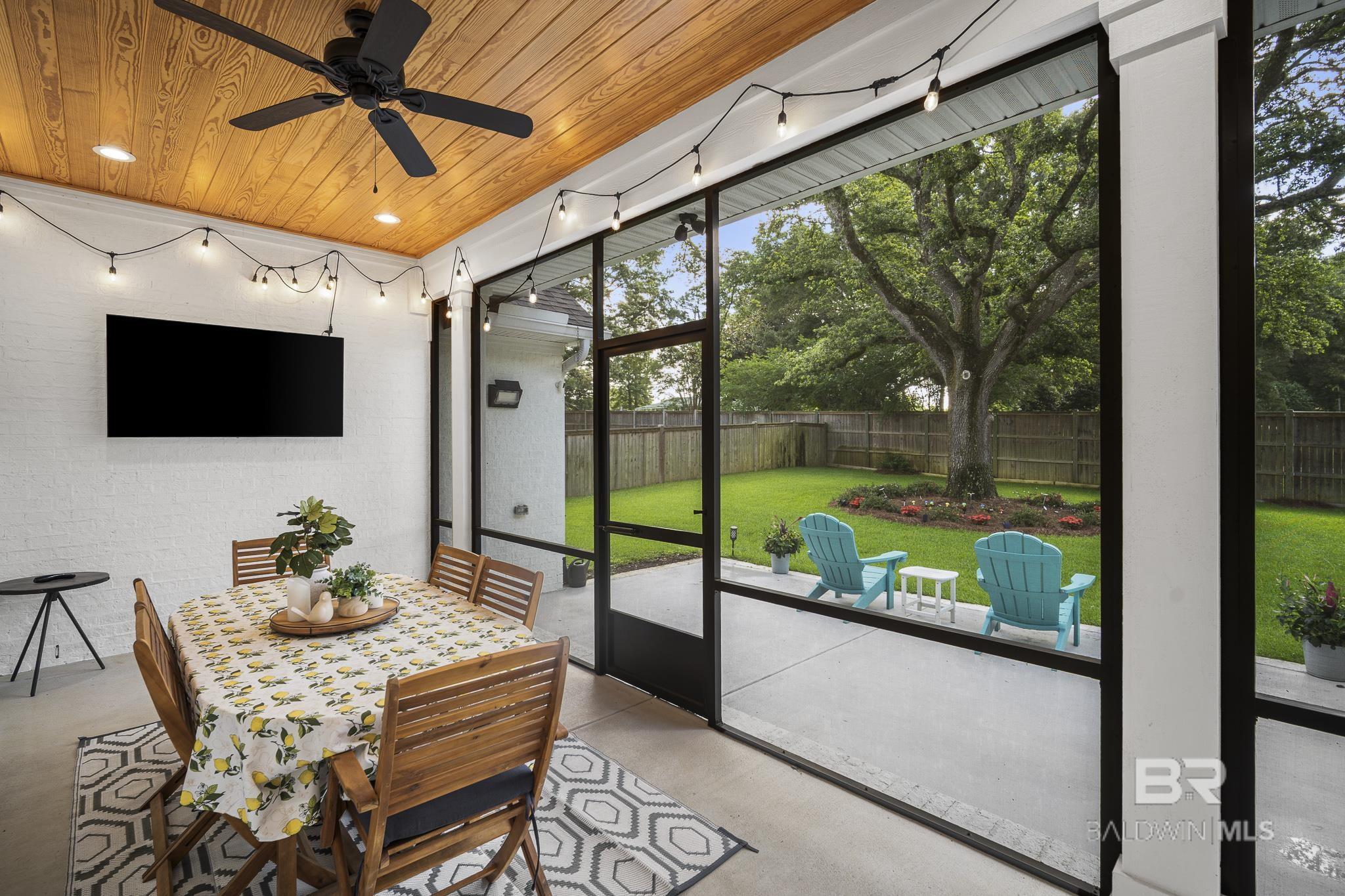 https://zimg.paragon.ice.com/ParagonImages/Property/PG/BCAR/397381/32/0/0/cf6ad4976bcb20cf5eef81eaa87f81ed/7/520fb8f0686b82e0cde58354331983de/397381-7e446486-fefa-4e4a-a73c-49b613327390.JPG