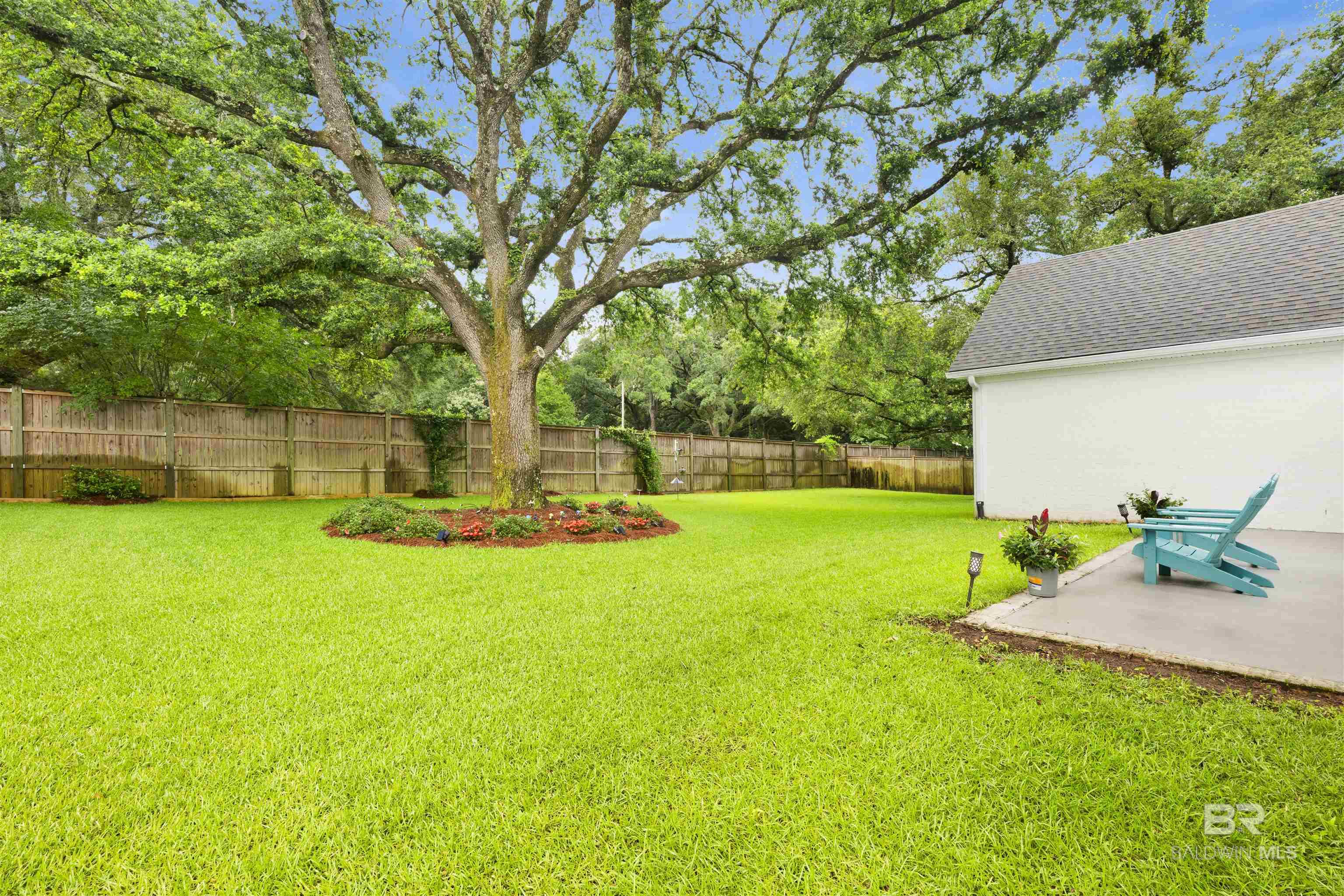 https://zimg.paragon.ice.com/ParagonImages/Property/PG/BCAR/397381/36/0/0/55b68faeb6b64d1d676c2cfa8ea7b584/7/520fb8f0686b82e0cde58354331983de/397381-8133f283-d1b9-4485-8f7b-26a37da769a2.JPG