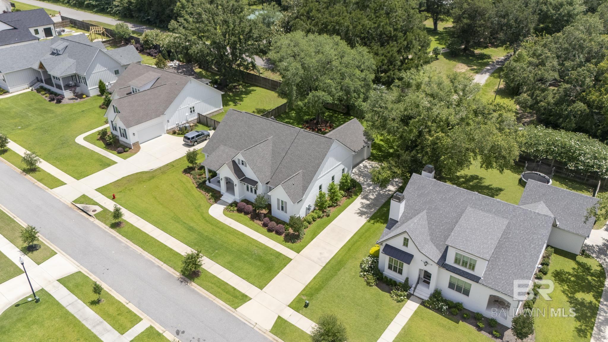 https://zimg.paragon.ice.com/ParagonImages/Property/PG/BCAR/397381/43/0/0/3d823c65f6f24ef4b8376872480378d2/7/520fb8f0686b82e0cde58354331983de/397381-61026638-2901-4f52-b1e6-280201d4b951.JPG