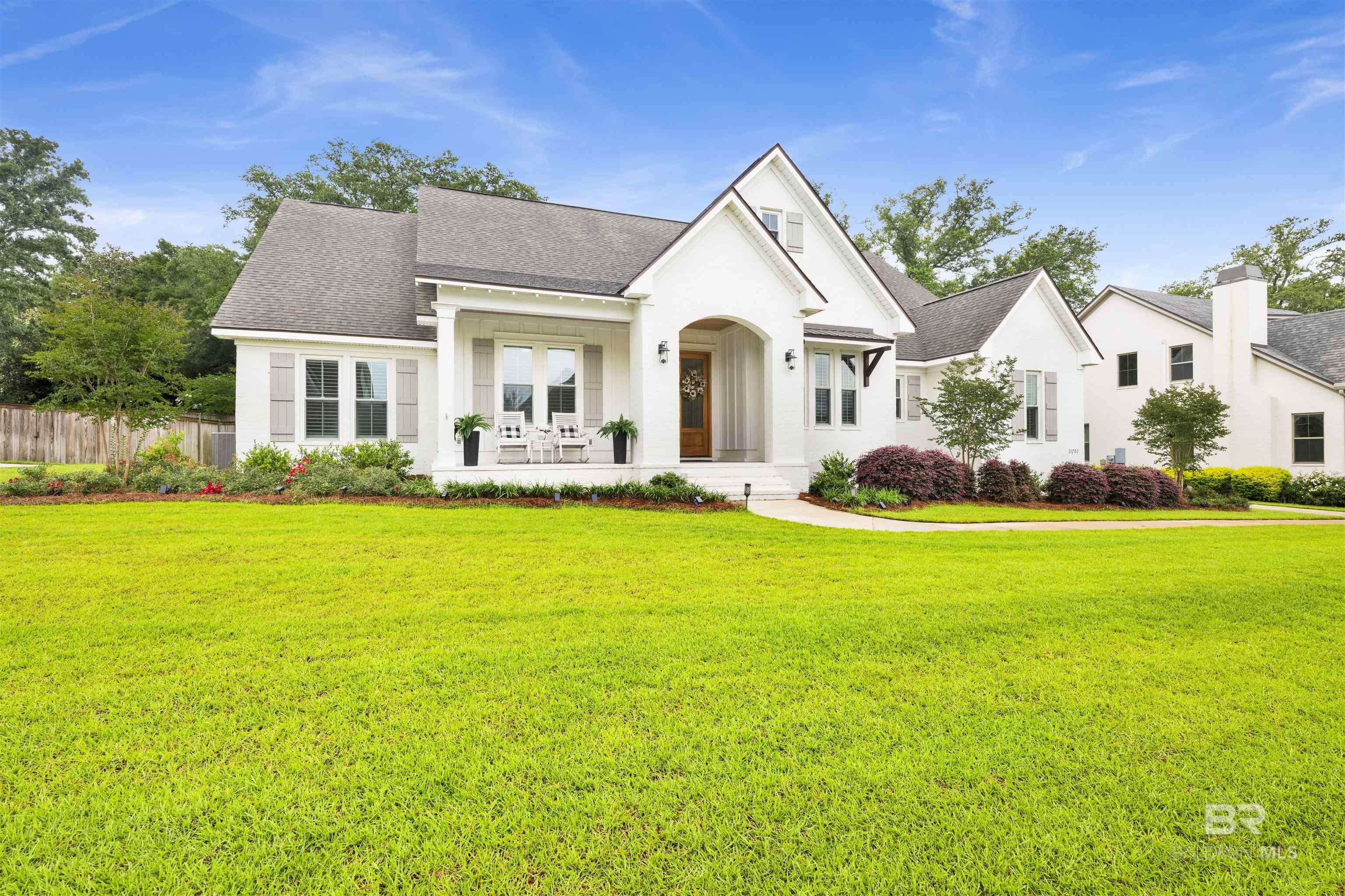 https://zimg.paragon.ice.com/ParagonImages/Property/PG/BCAR/397381/52/0/0/26d38f728994fcf885c4b6acfe20ca89/7/520fb8f0686b82e0cde58354331983de/397381-0da14b7f-db99-4045-977b-ae6dbd7e8029.JPG
