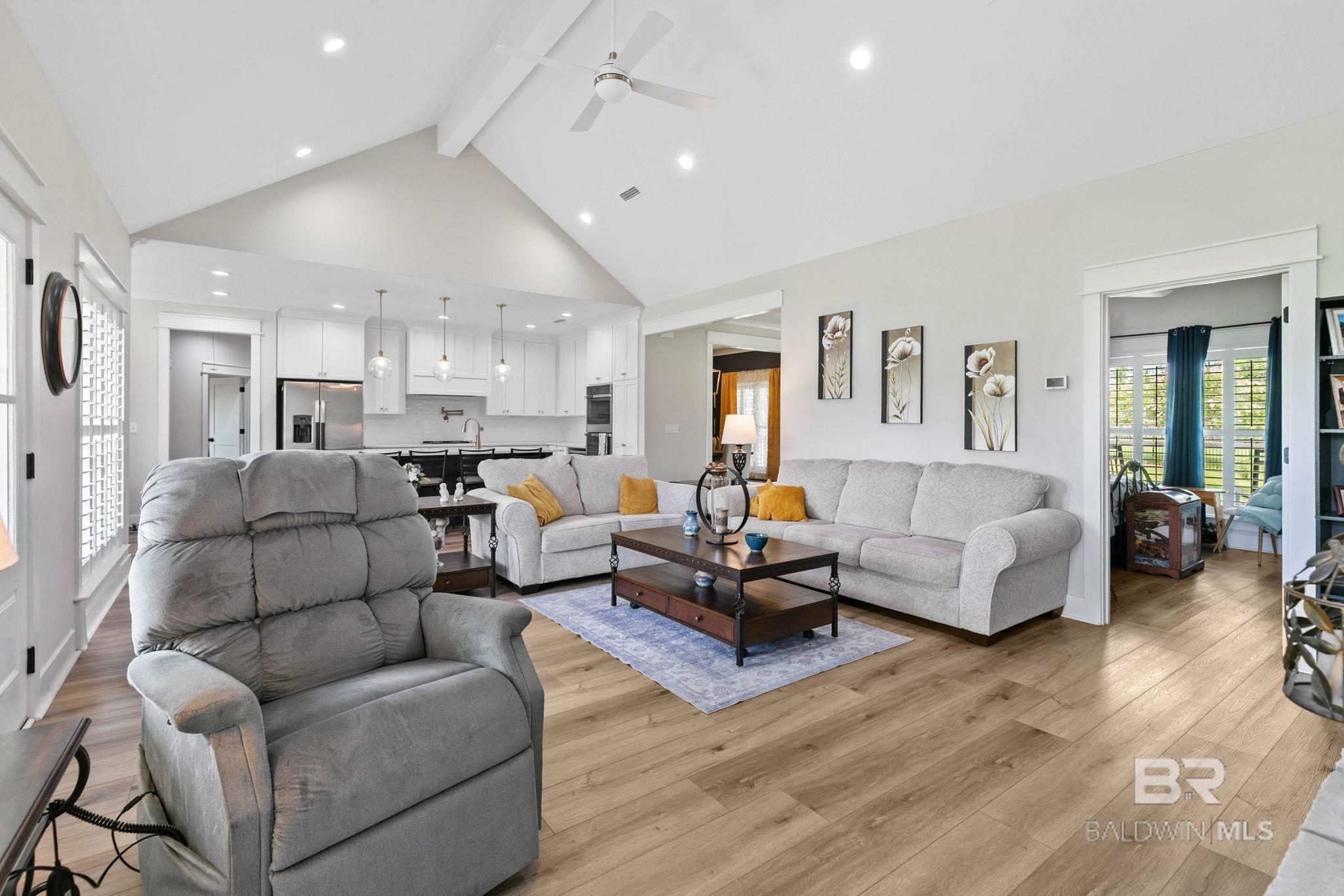 https://zimg.paragon.ice.com/ParagonImages/Property/PG/BCAR/397385/12/0/0/d559a175778f75686045e9cdad0821eb/7/5c1eef63ba735591a721ad6228f702e2/397385-5b0d9abd-672d-4ad4-86d4-3647091a80a7.JPG