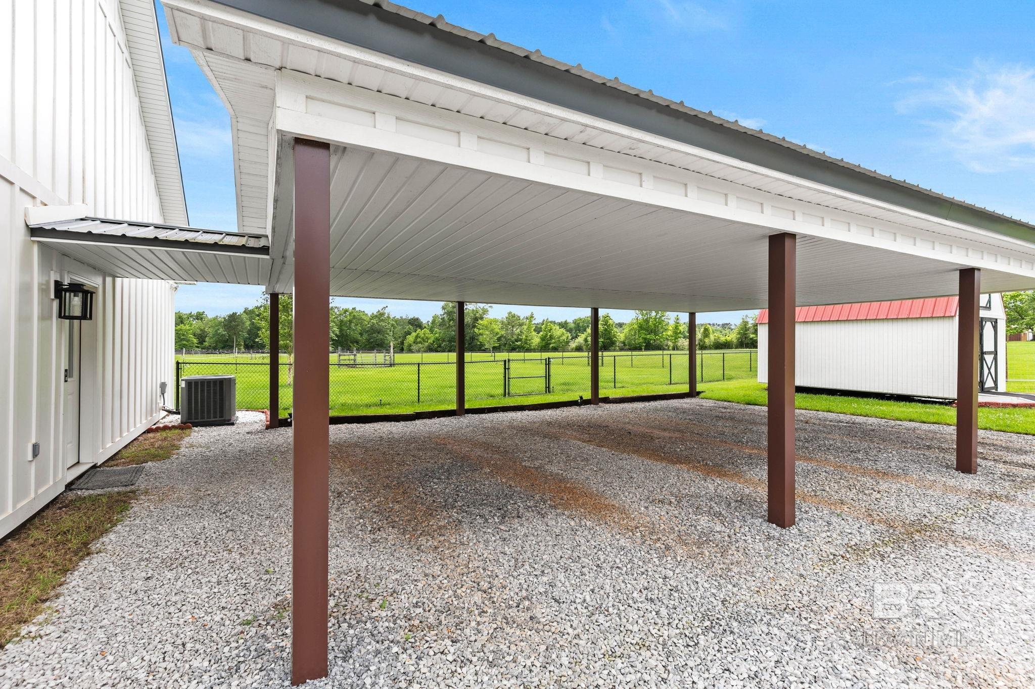 https://zimg.paragon.ice.com/ParagonImages/Property/PG/BCAR/397385/40/0/0/0b22008ac6a1b8021f6ab0618bc34fe3/7/5c1eef63ba735591a721ad6228f702e2/397385-21541e80-42ed-42d8-ac4c-f7106ee02e9d.JPG