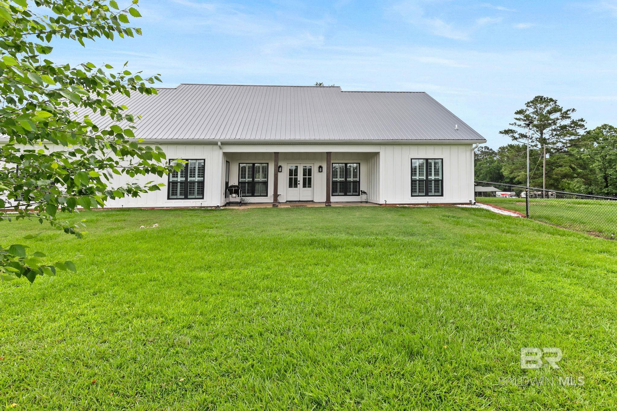 https://zimg.paragon.ice.com/ParagonImages/Property/PG/BCAR/397385/41/0/0/0a0b5d9e452a37b46fa30cb0746fd9c9/7/5c1eef63ba735591a721ad6228f702e2/397385-23c97bc6-a229-4c5c-8489-216ba9d79d33.JPG